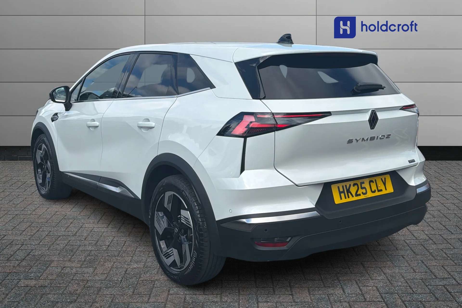A 2025 RENAULT SYMBIOZ 1.6 E-Tech FHEV 145 Techno 5dr Auto A 2025 RENAULT SYMBIOZ 1.6 E-Tech FHEV 145 Techno 5dr Auto