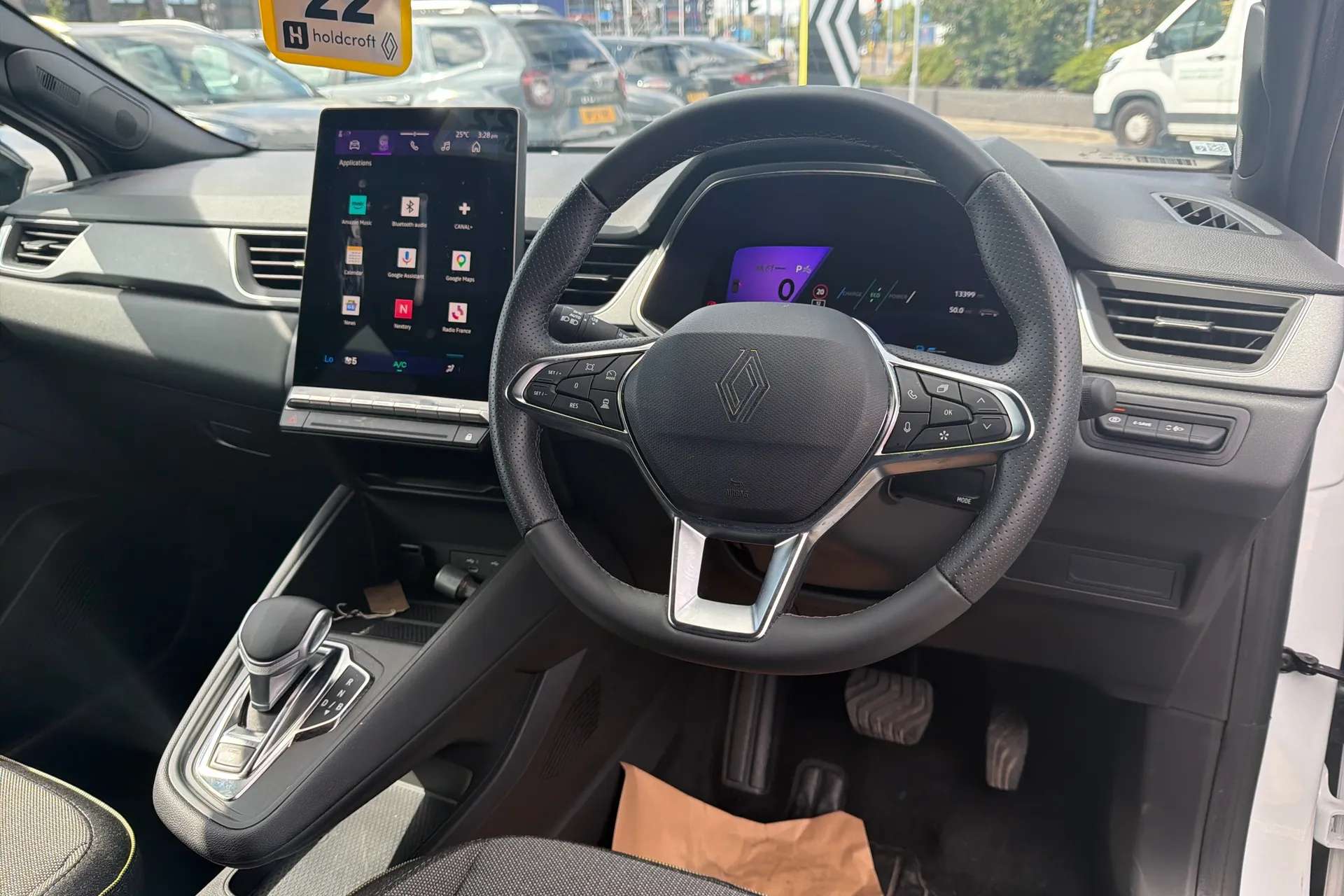 A 2025 RENAULT SYMBIOZ 1.6 E-Tech FHEV 145 Techno 5dr Auto A 2025 RENAULT SYMBIOZ 1.6 E-Tech FHEV 145 Techno 5dr Auto