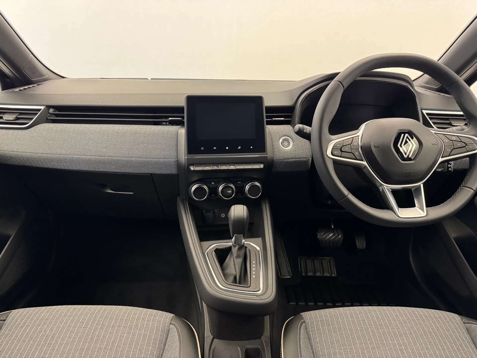 2024 RENAULT CLIO 2024 RENAULT CLIO