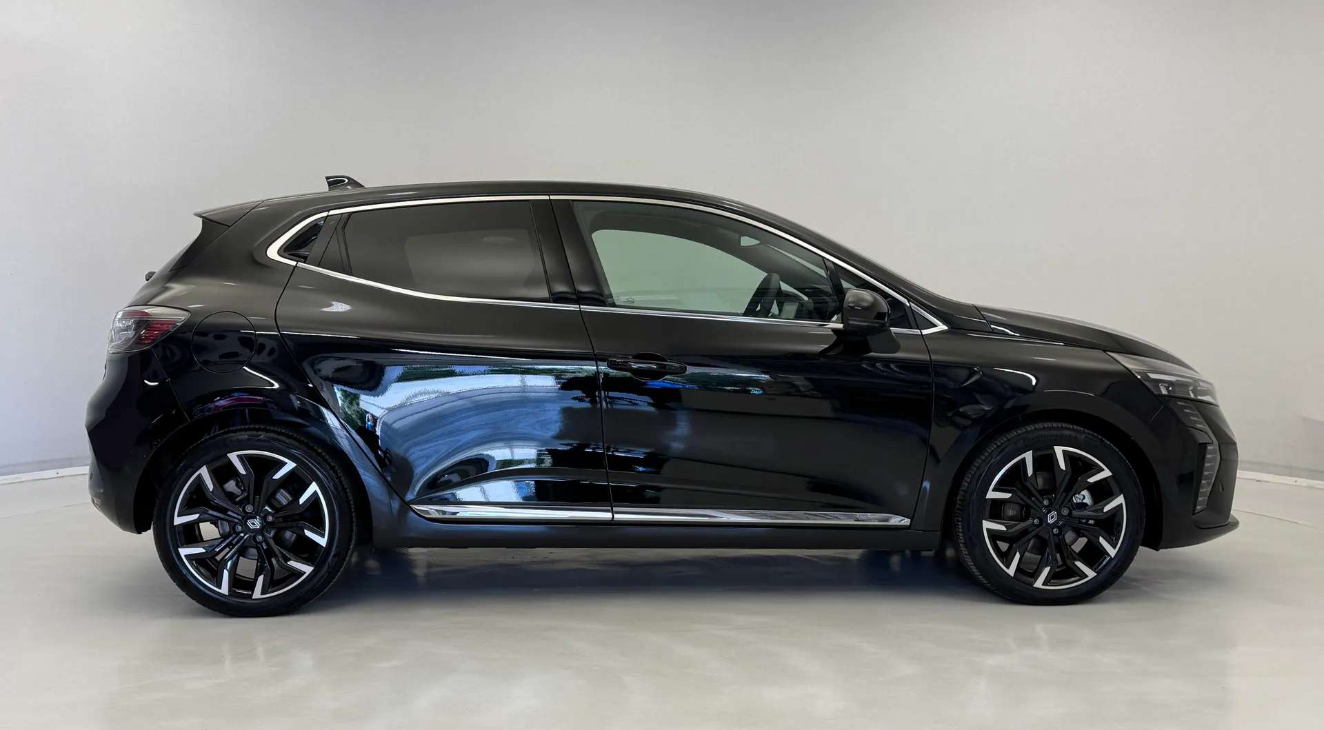 2024 RENAULT CLIO 2024 RENAULT CLIO