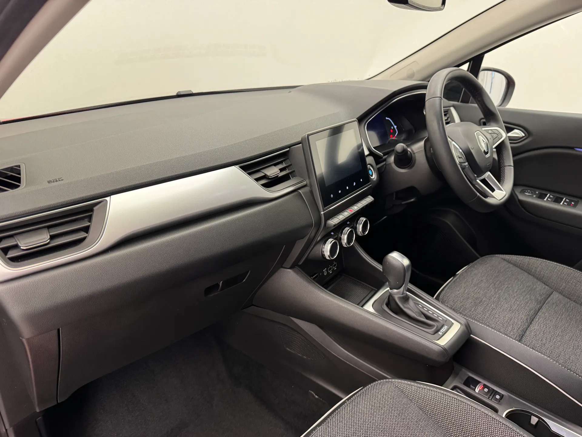 2023 RENAULT CAPTUR 2023 RENAULT CAPTUR