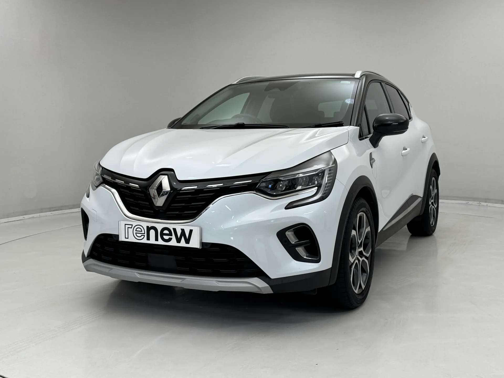 A 2023 RENAULT CAPTUR 1.6 E-Tech full hybrid 145 Techno 5dr Auto A 2023 RENAULT CAPTUR 1.6 E-Tech full hybrid 145 Techno 5dr Auto