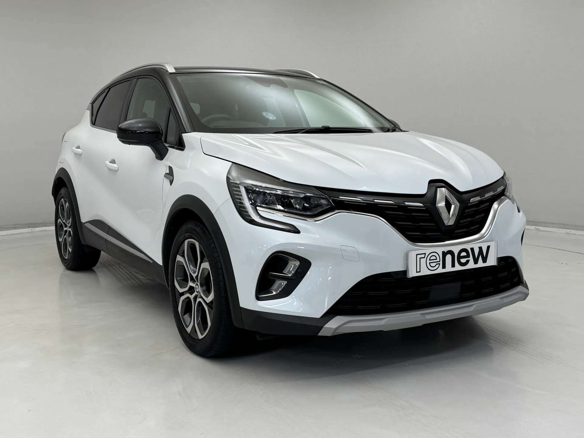 A 2023 RENAULT CAPTUR 1.6 E-Tech full hybrid 145 Techno 5dr Auto A 2023 RENAULT CAPTUR 1.6 E-Tech full hybrid 145 Techno 5dr Auto