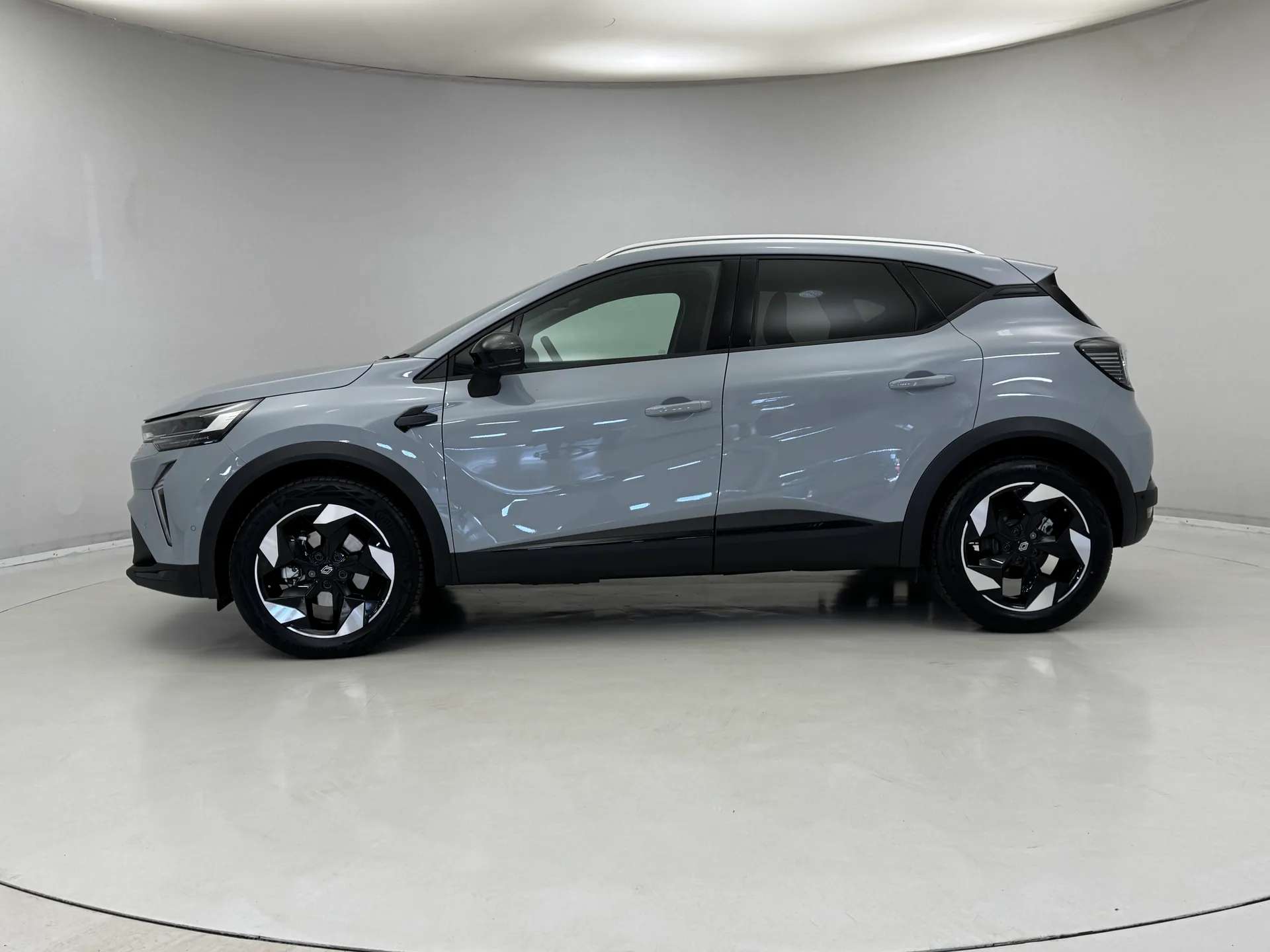 A 2025 RENAULT CAPTUR 1.8 E-Tech Full Hybrid 160 Techno 5dr Auto A 2025 RENAULT CAPTUR 1.8 E-Tech Full Hybrid 160 Techno 5dr Auto