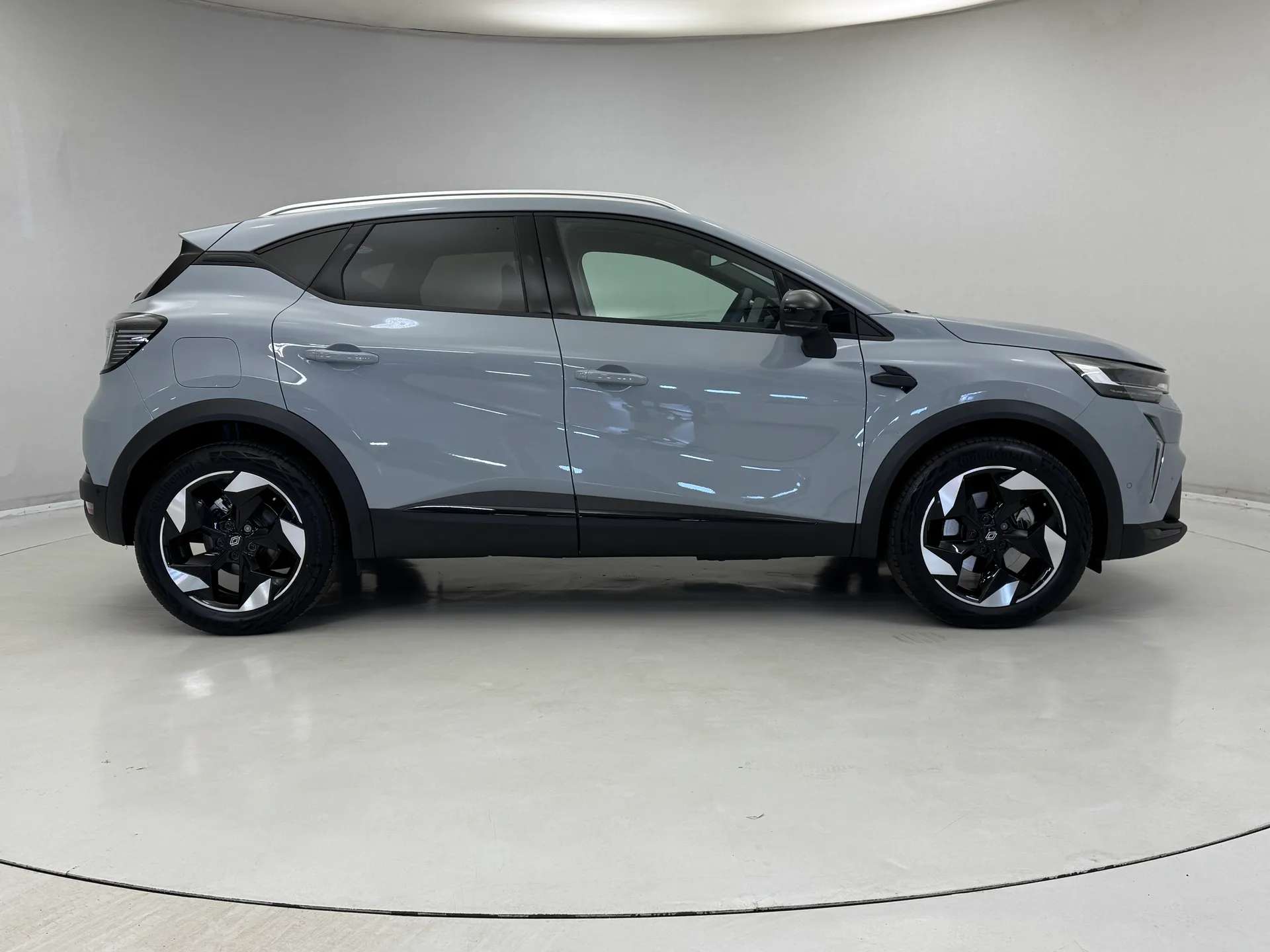 2025 RENAULT CAPTUR 2025 RENAULT CAPTUR