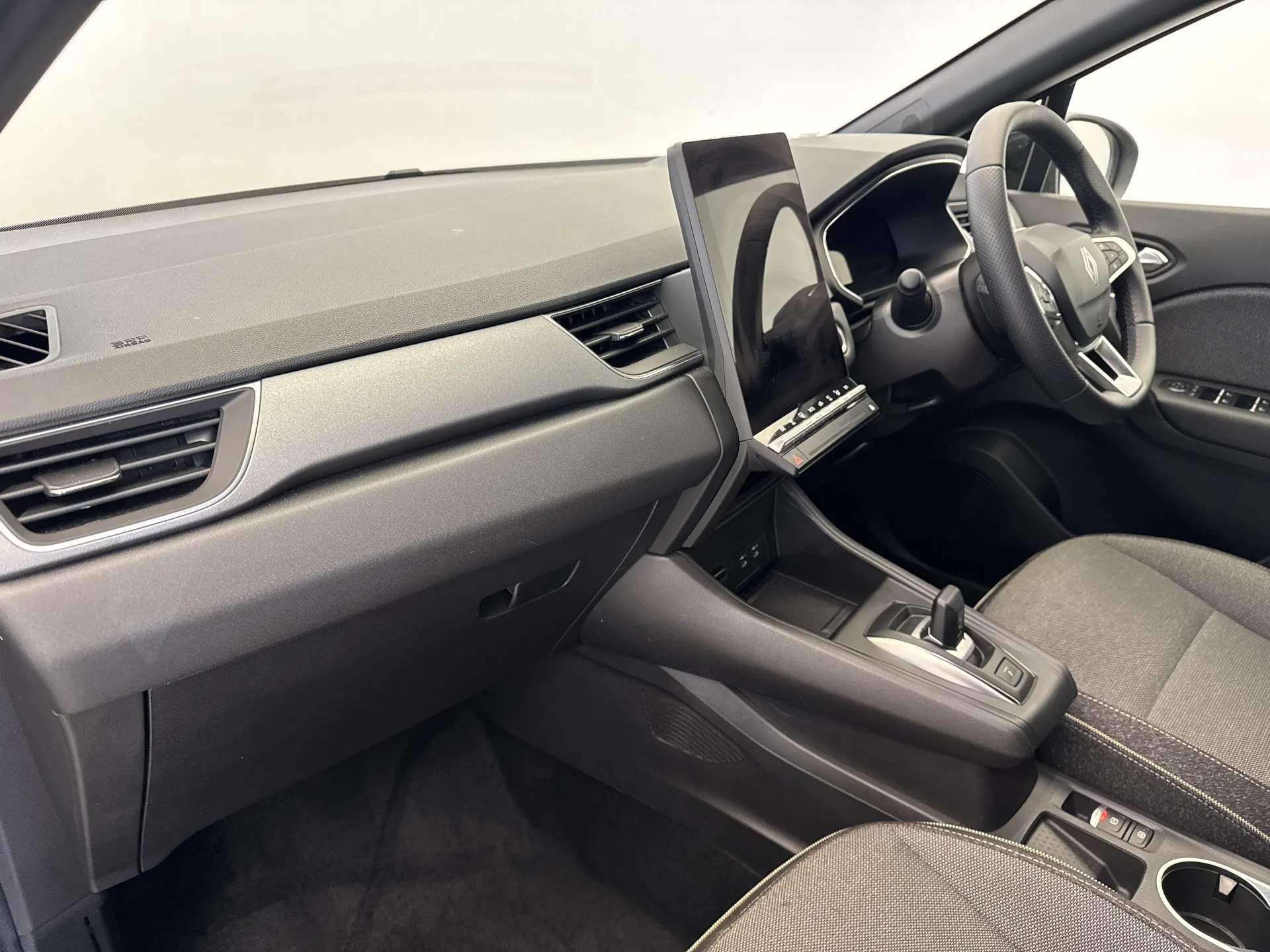 2025 RENAULT CAPTUR 2025 RENAULT CAPTUR