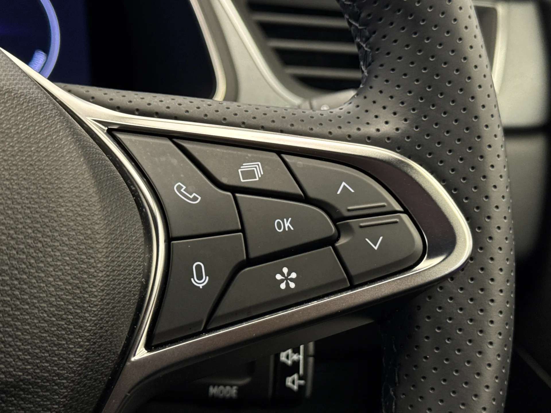 2025 RENAULT CAPTUR 2025 RENAULT CAPTUR