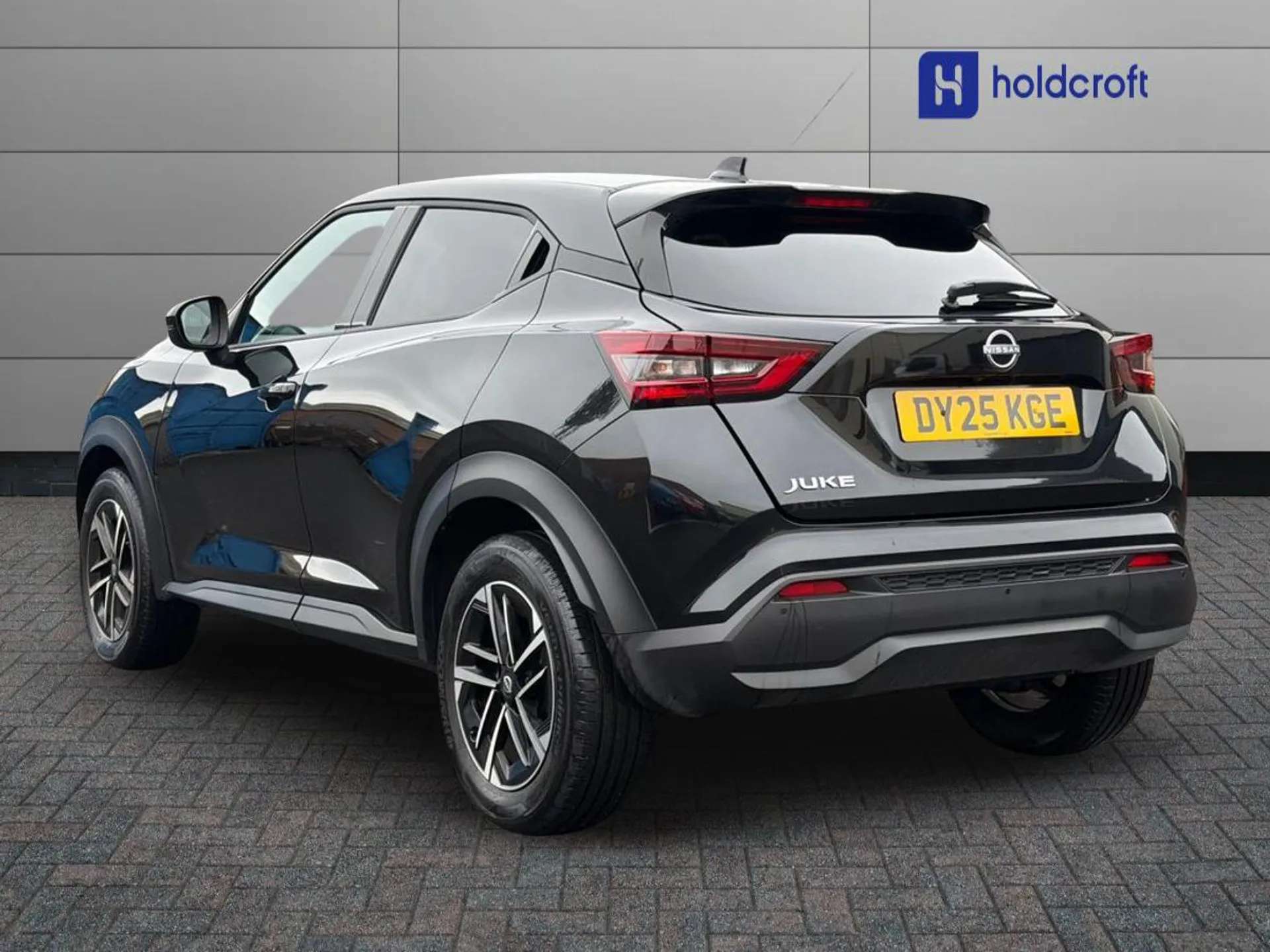 A 2025 NISSAN JUKE 1.0 DiG-T N-Connecta 5dr DCT A 2025 NISSAN JUKE 1.0 DiG-T N-Connecta 5dr DCT