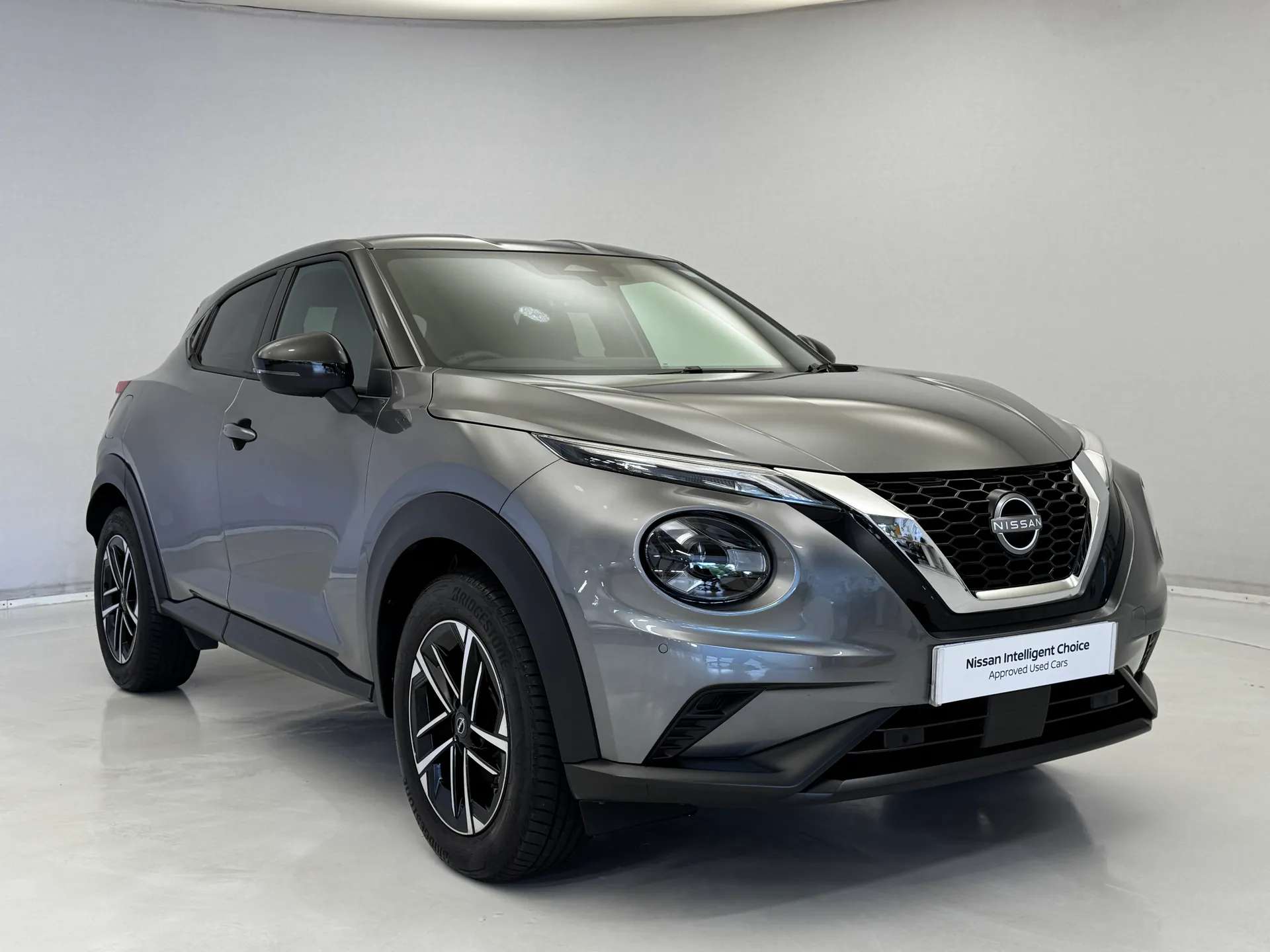 A 2024 NISSAN JUKE 1.0 DiG-T N-Connecta 5dr DCT A 2024 NISSAN JUKE 1.0 DiG-T N-Connecta 5dr DCT