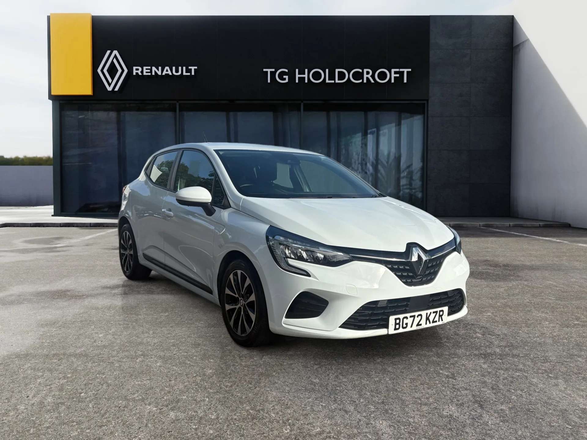 A 2022 RENAULT CLIO 1.0 TCe 90 Iconic Edition 5dr A 2022 RENAULT CLIO 1.0 TCe 90 Iconic Edition 5dr