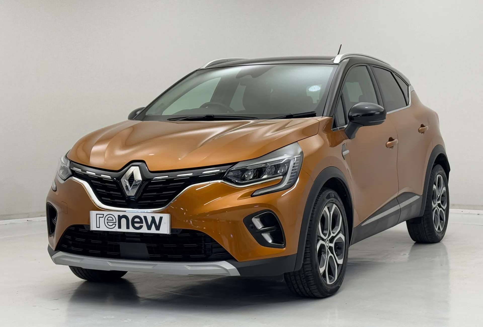 A 2021 RENAULT CAPTUR 1.3 TCE 140 S Edition 5dr A 2021 RENAULT CAPTUR 1.3 TCE 140 S Edition 5dr