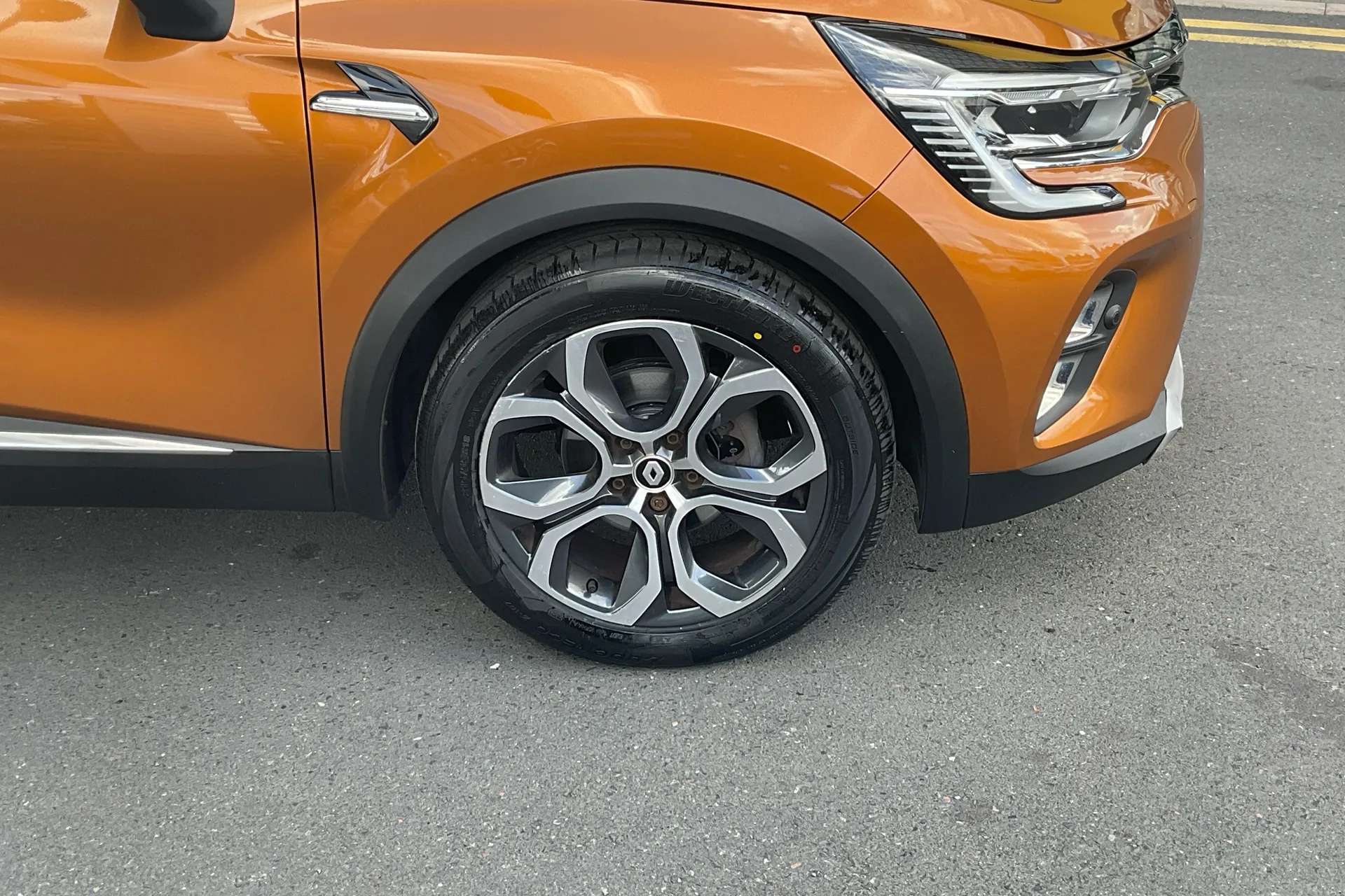 A 2021 RENAULT CAPTUR 1.3 TCE 140 S Edition 5dr A 2021 RENAULT CAPTUR 1.3 TCE 140 S Edition 5dr