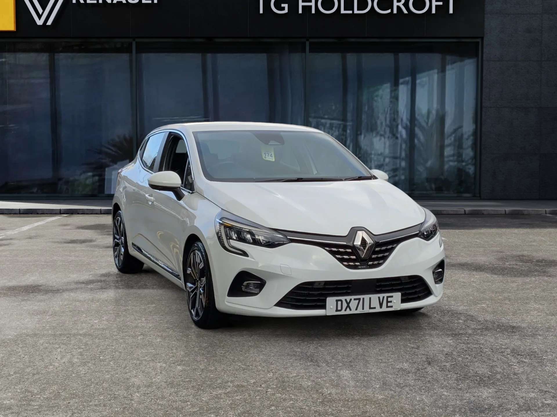 A 2021 RENAULT CLIO 1.0 TCe 90 S Edition 5dr A 2021 RENAULT CLIO 1.0 TCe 90 S Edition 5dr