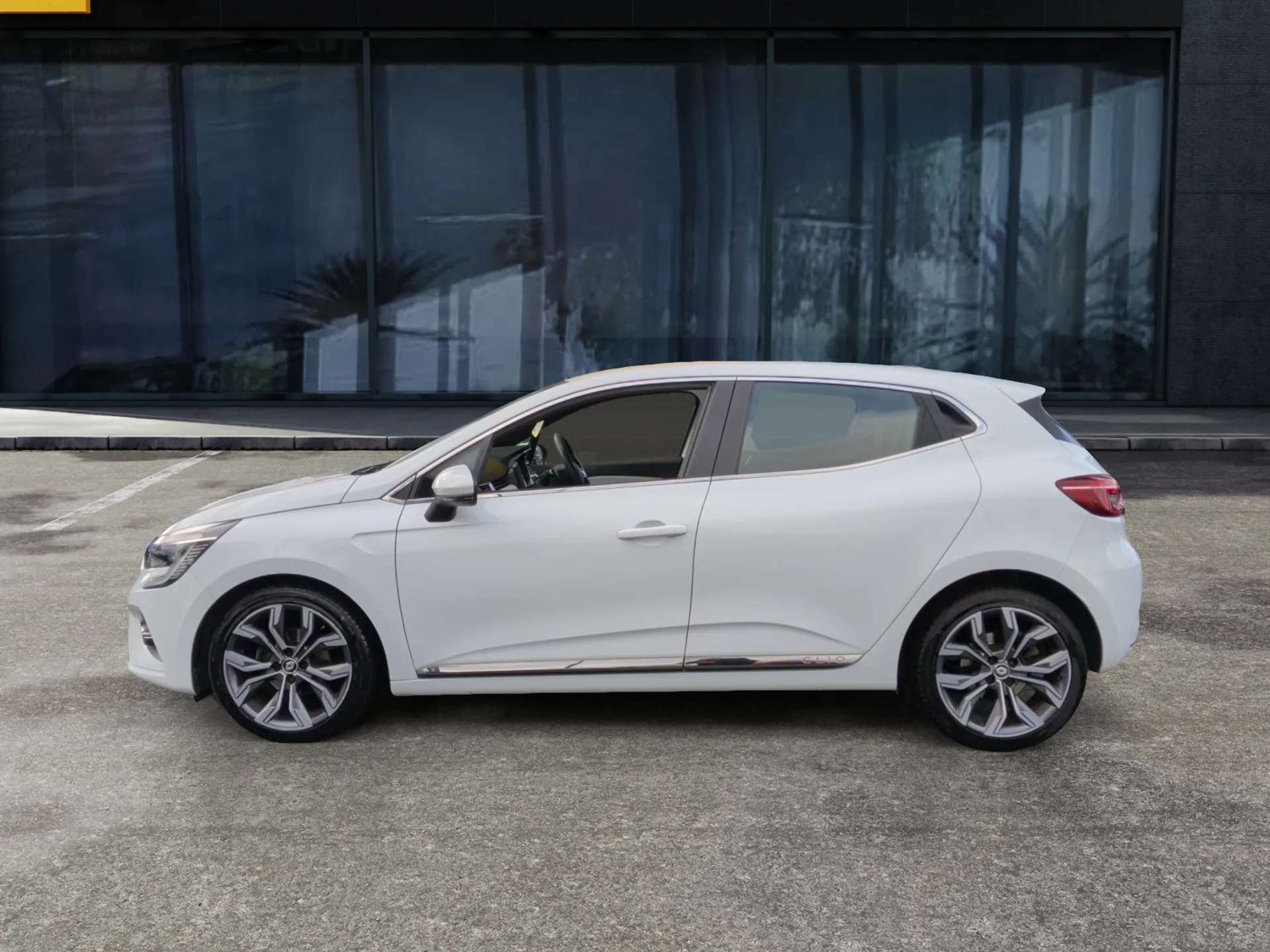 A 2021 RENAULT CLIO 1.0 TCe 90 S Edition 5dr A 2021 RENAULT CLIO 1.0 TCe 90 S Edition 5dr
