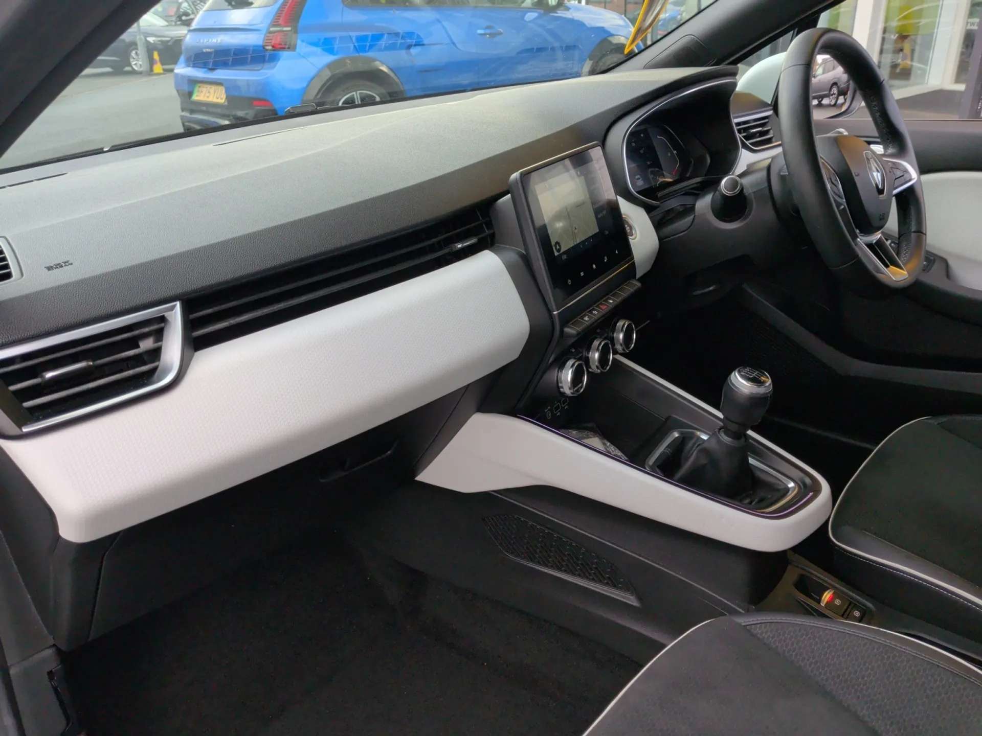 2021 RENAULT CLIO 2021 RENAULT CLIO