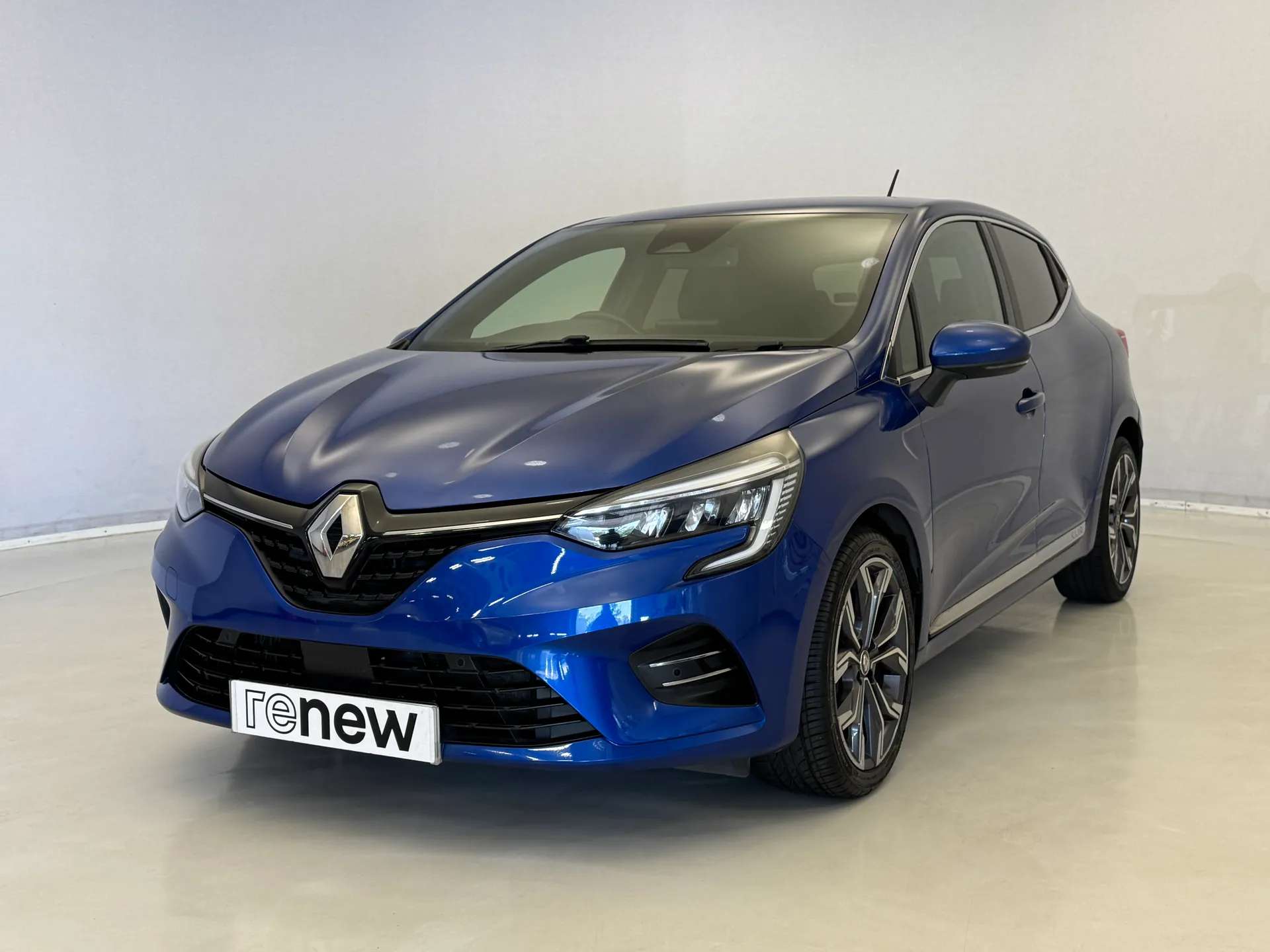 A 2021 RENAULT CLIO 1.0 TCe 100 S Edition 5dr A 2021 RENAULT CLIO 1.0 TCe 100 S Edition 5dr