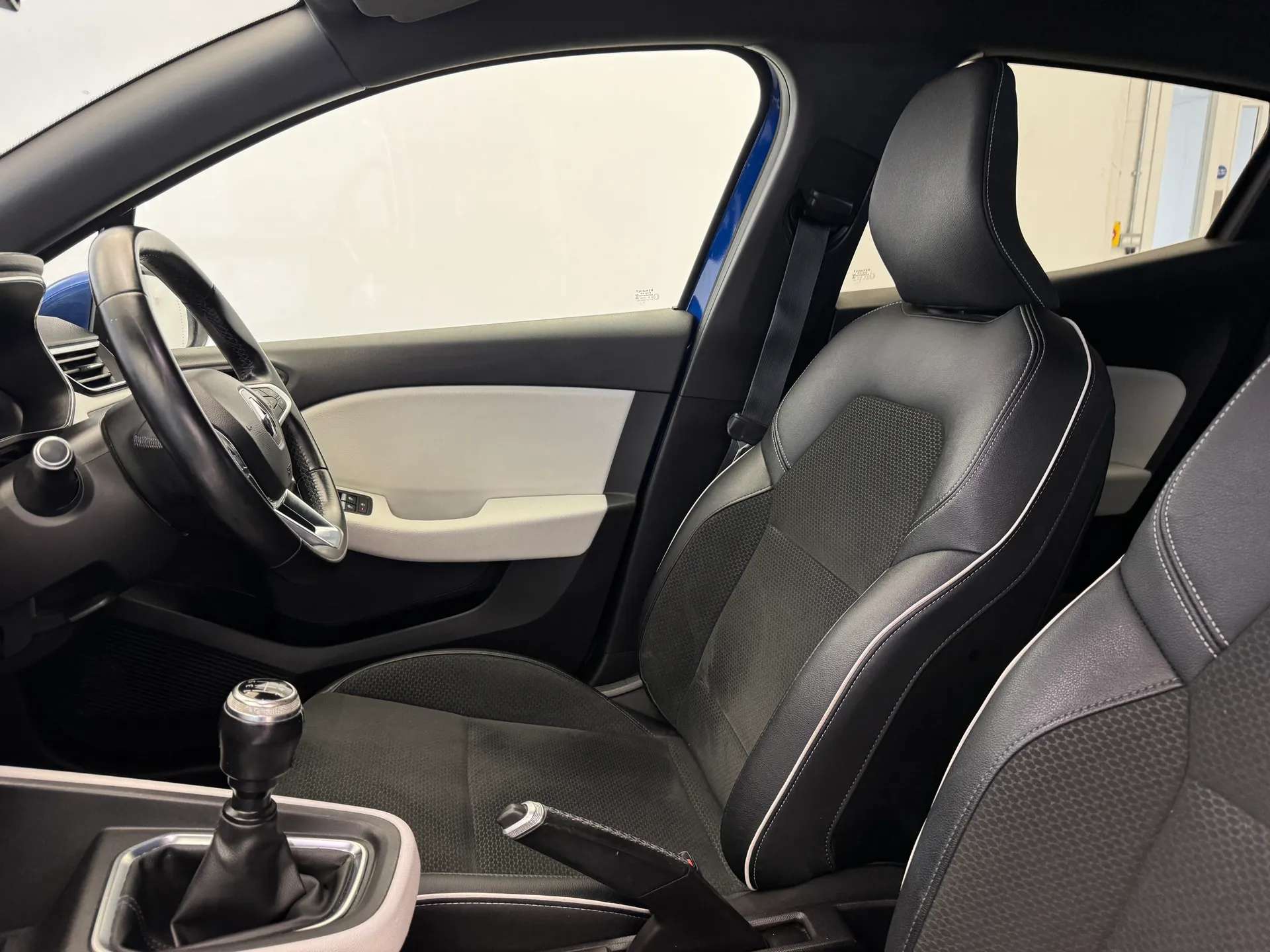 2021 RENAULT CLIO 2021 RENAULT CLIO