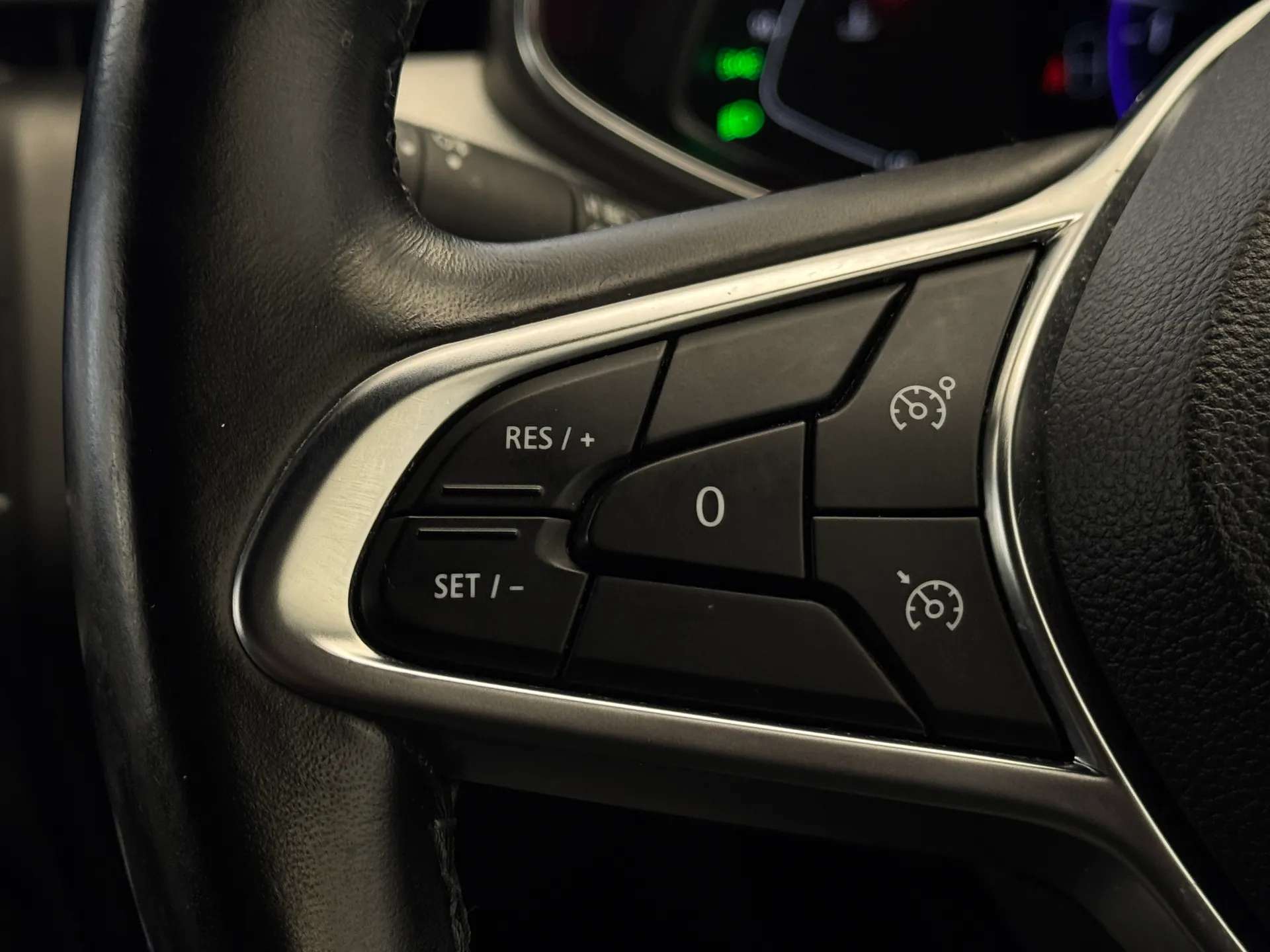2021 RENAULT CLIO 2021 RENAULT CLIO