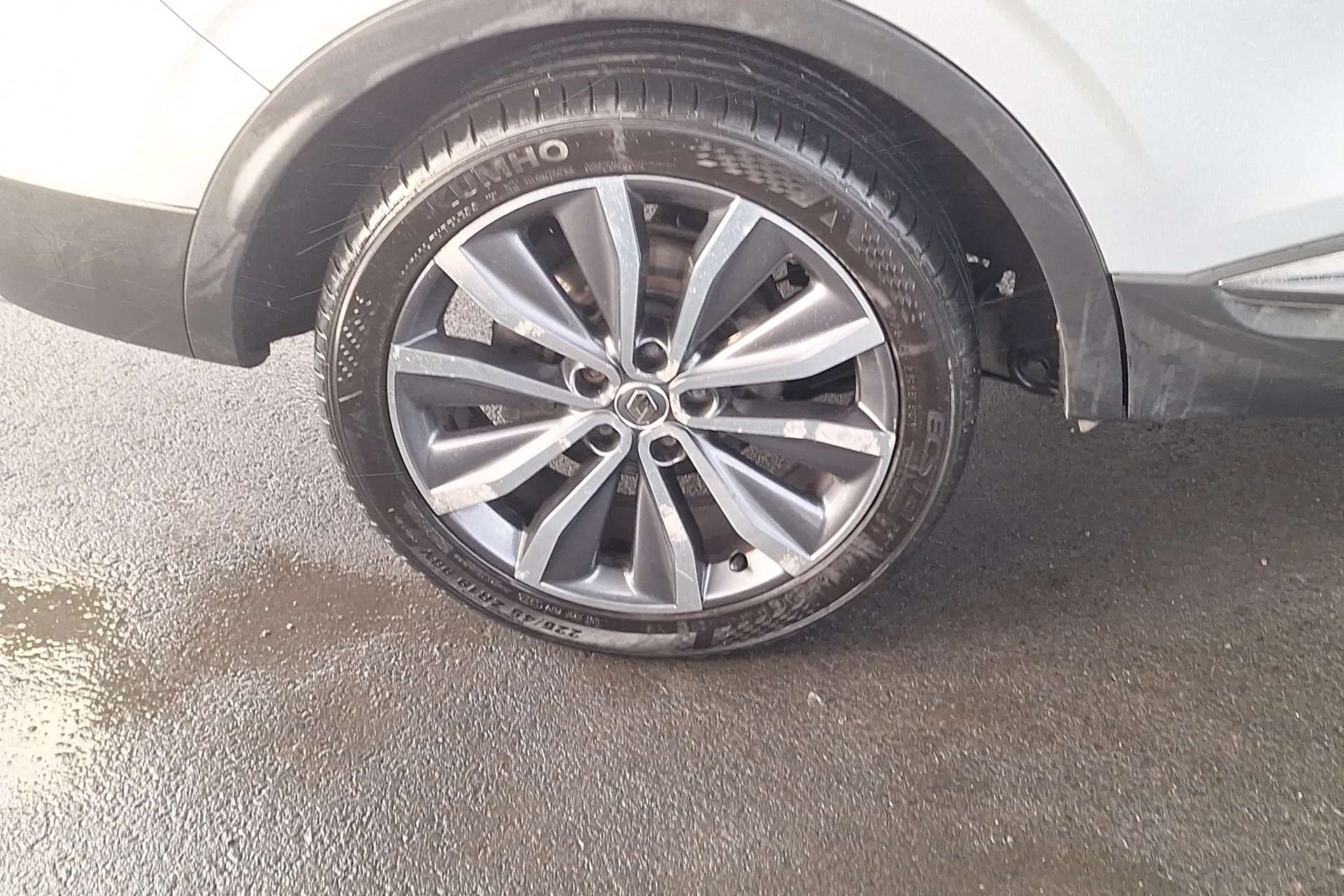 A 2019 RENAULT KADJAR 1.3 TCE 160 S Edition 5dr A 2019 RENAULT KADJAR 1.3 TCE 160 S Edition 5dr