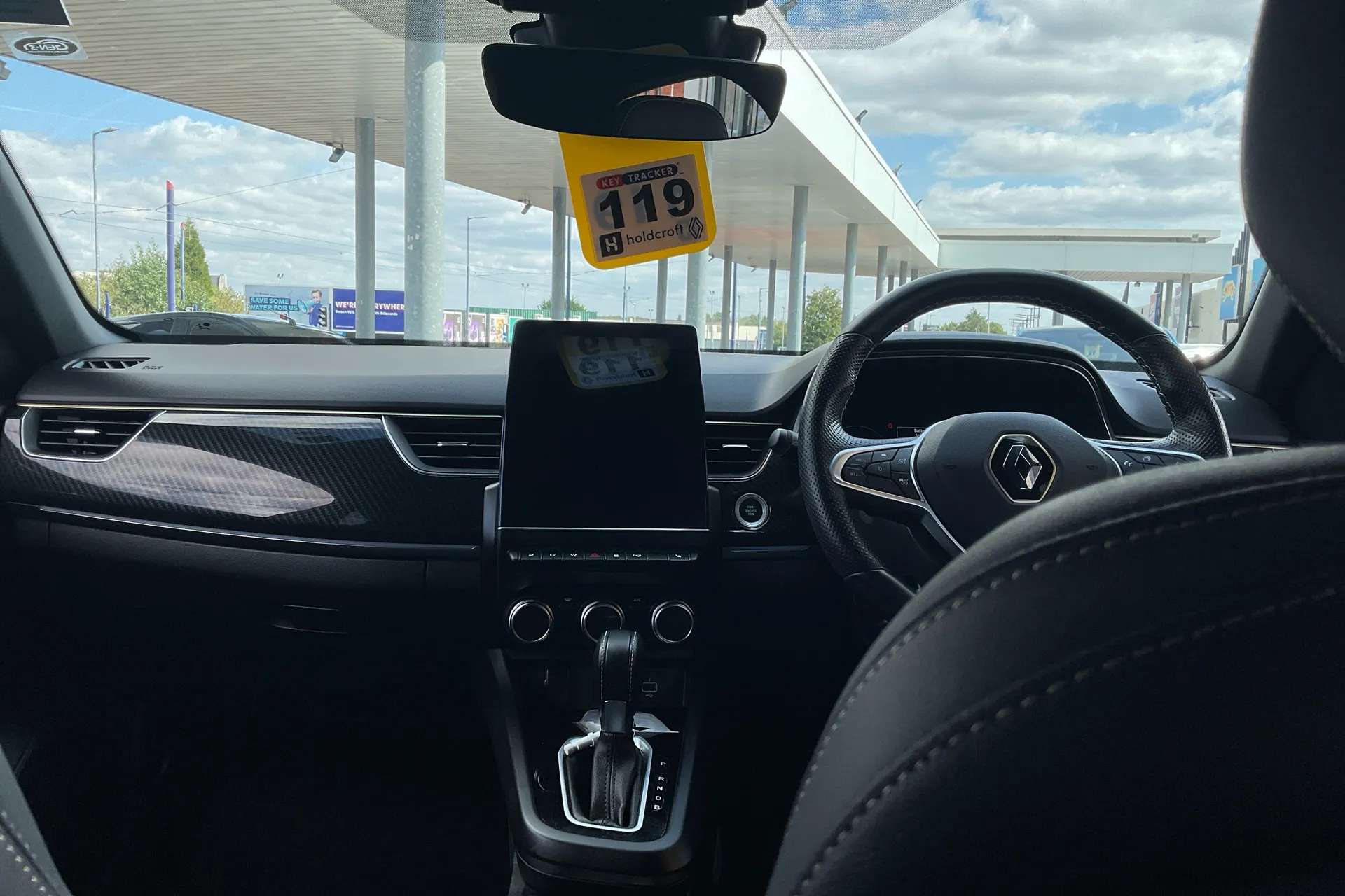 A 2023 RENAULT ARKANA 1.6 E-Tech full hybrid 145 Engineered 5dr Auto A 2023 RENAULT ARKANA 1.6 E-Tech full hybrid 145 Engineered 5dr Auto