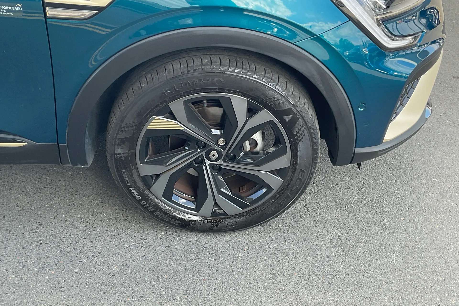 A 2023 RENAULT ARKANA 1.6 E-Tech full hybrid 145 Engineered 5dr Auto A 2023 RENAULT ARKANA 1.6 E-Tech full hybrid 145 Engineered 5dr Auto