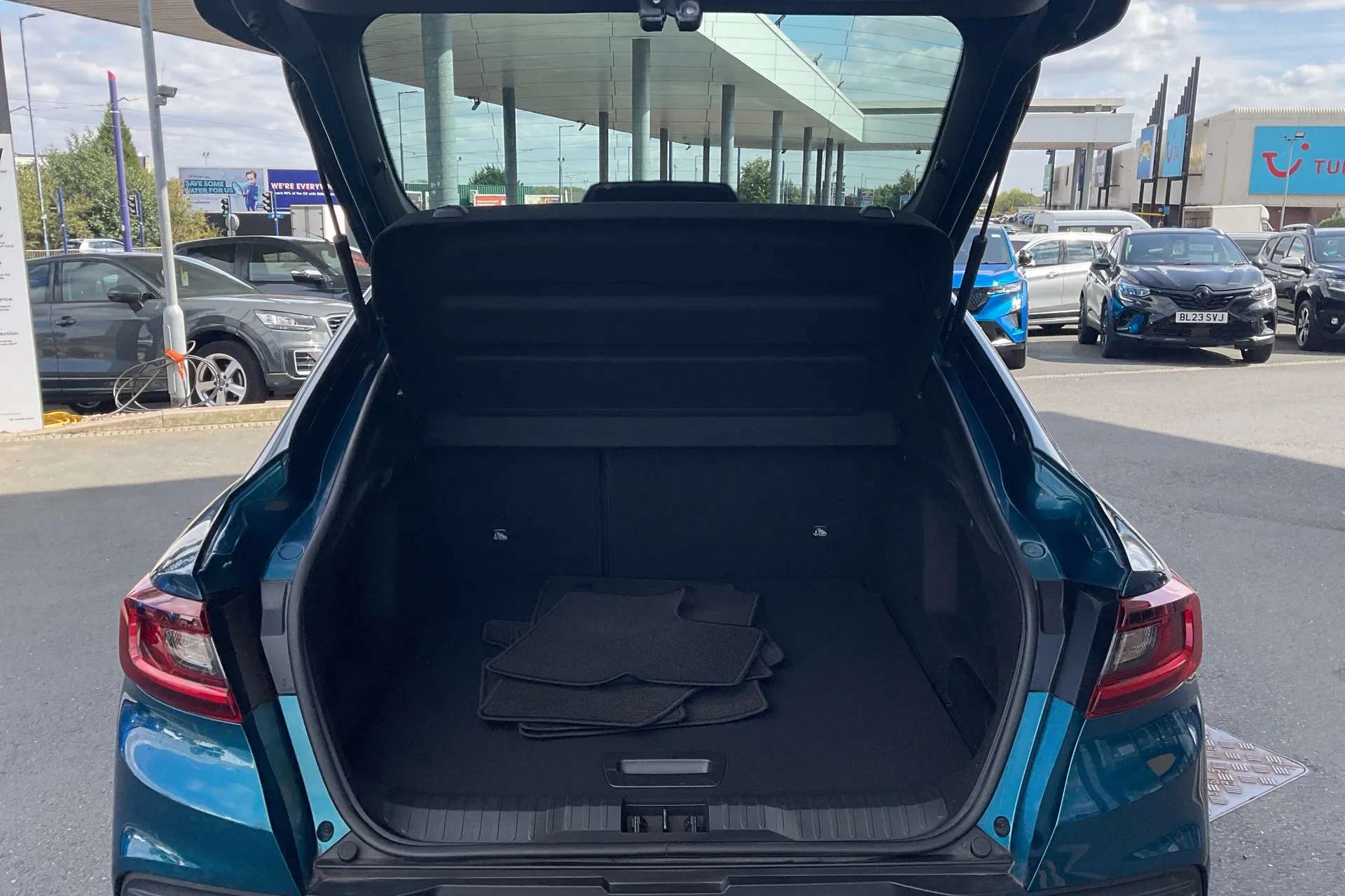 2023 RENAULT ARKANA 2023 RENAULT ARKANA