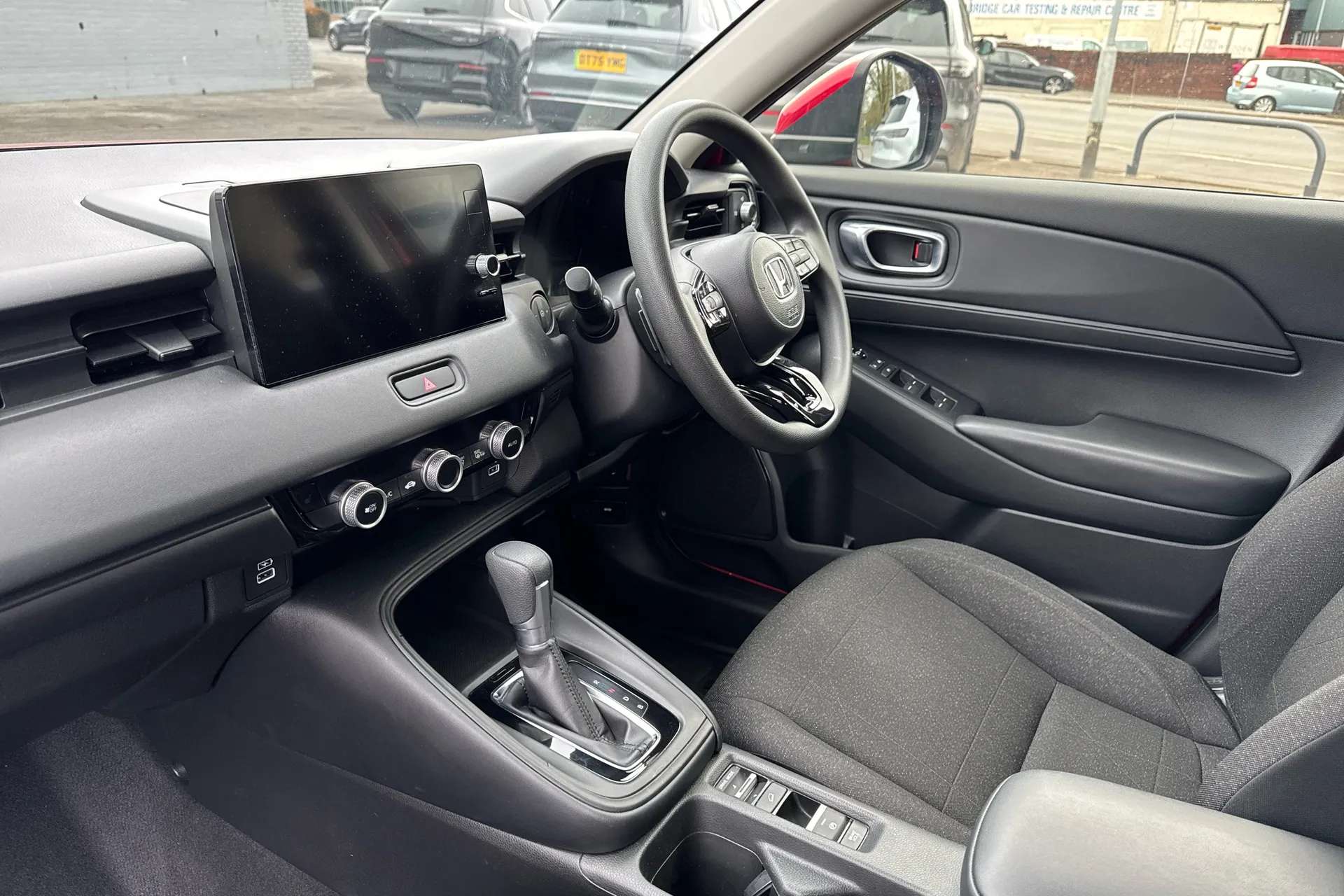 A 2023 HONDA HR-V 1.5 eHEV Elegance 5dr CVT A 2023 HONDA HR-V 1.5 eHEV Elegance 5dr CVT