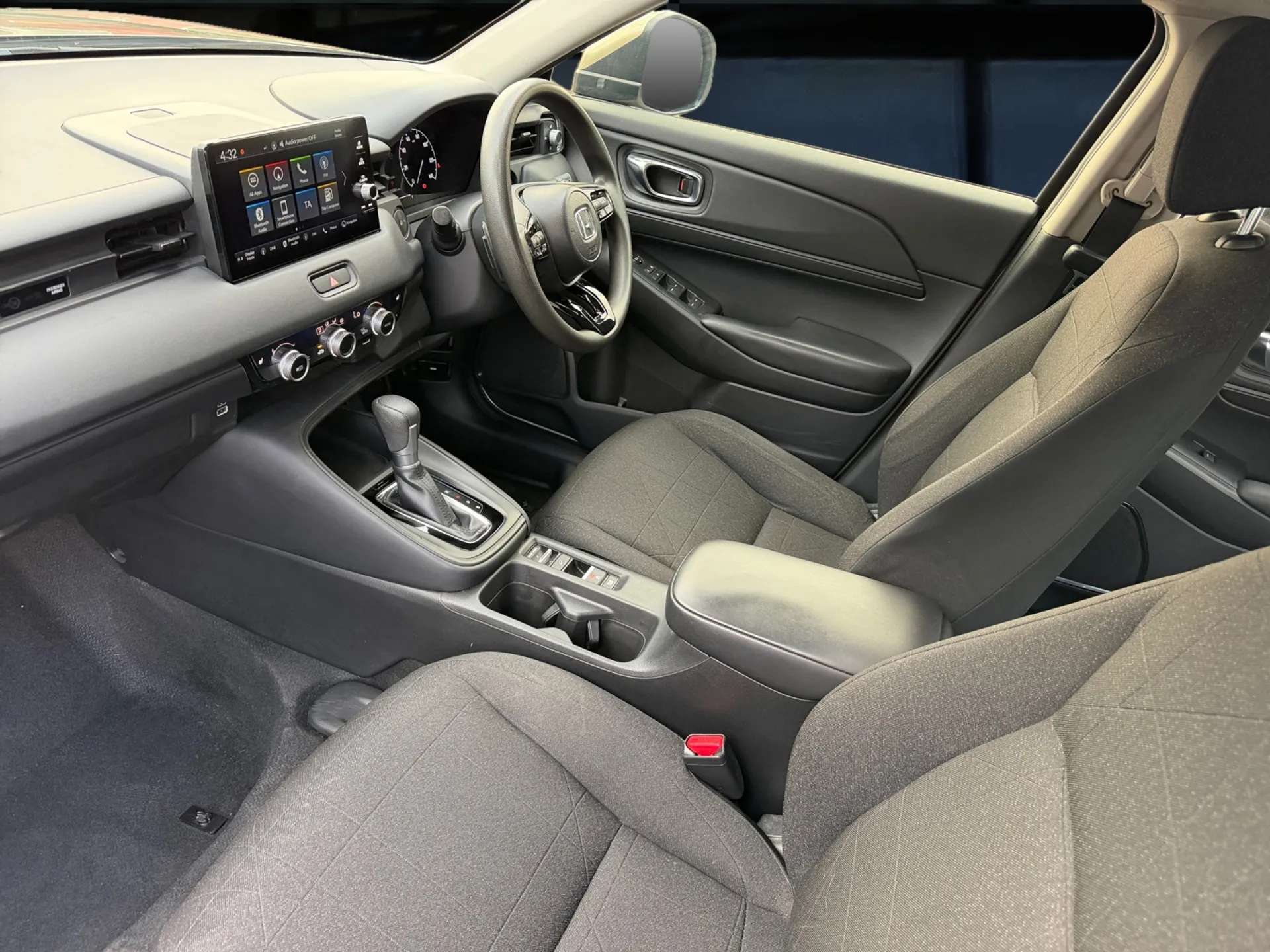 A 2023 HONDA HR-V 1.5 eHEV Elegance 5dr CVT A 2023 HONDA HR-V 1.5 eHEV Elegance 5dr CVT