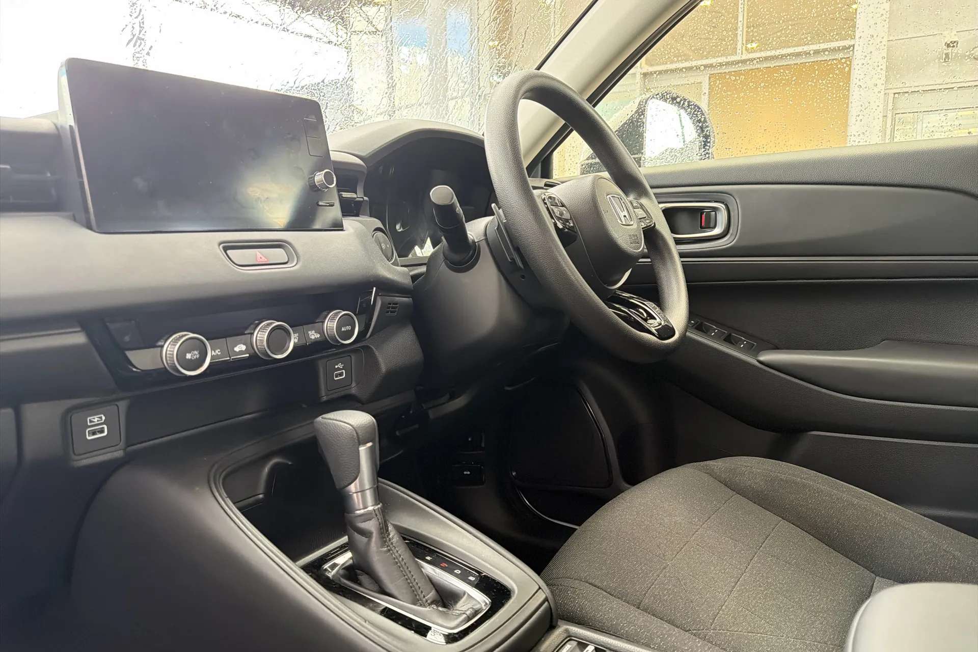 A 2023 HONDA HR-V 1.5 eHEV Elegance 5dr CVT A 2023 HONDA HR-V 1.5 eHEV Elegance 5dr CVT