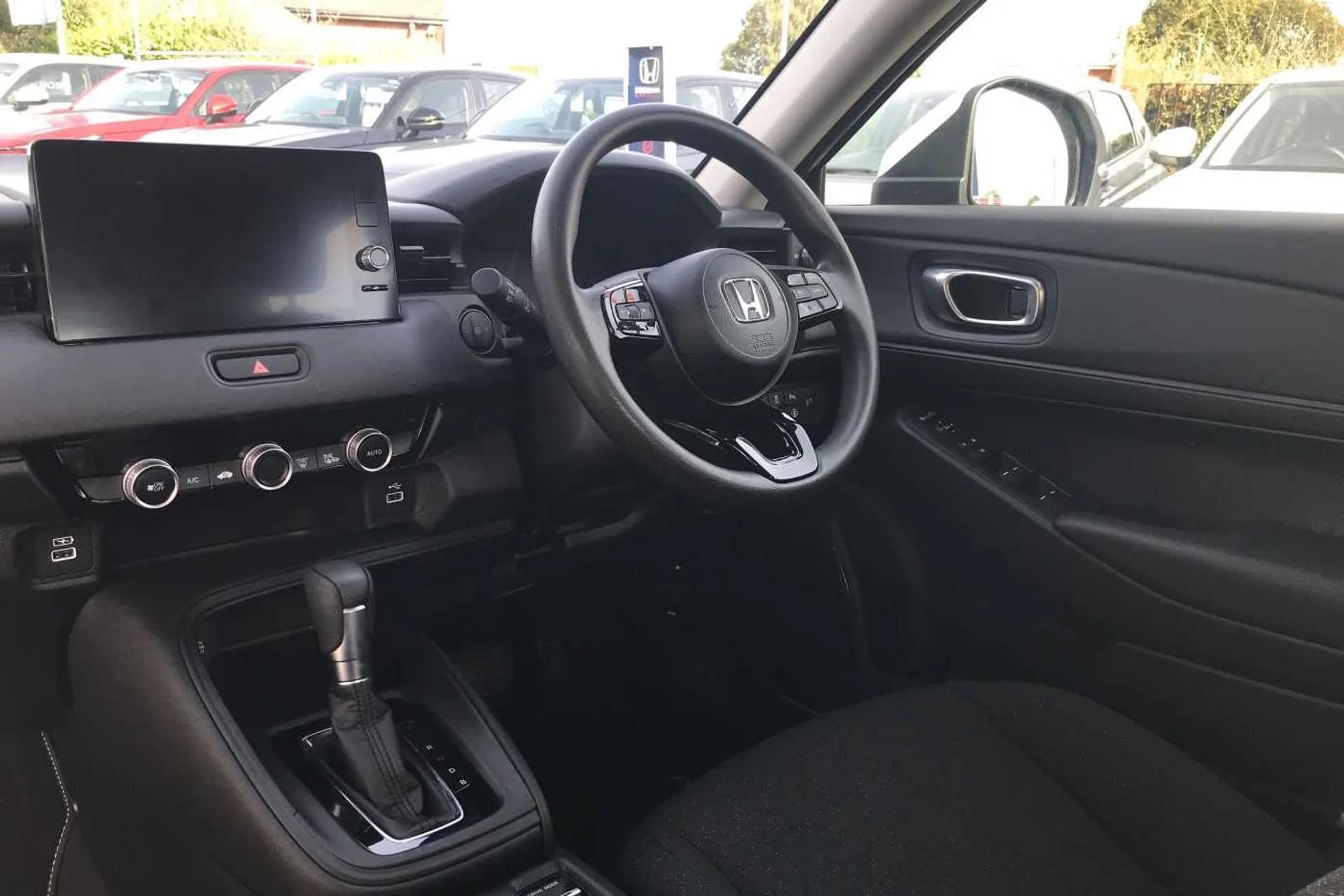 A 2023 HONDA HR-V 1.5 eHEV Elegance 5dr CVT A 2023 HONDA HR-V 1.5 eHEV Elegance 5dr CVT