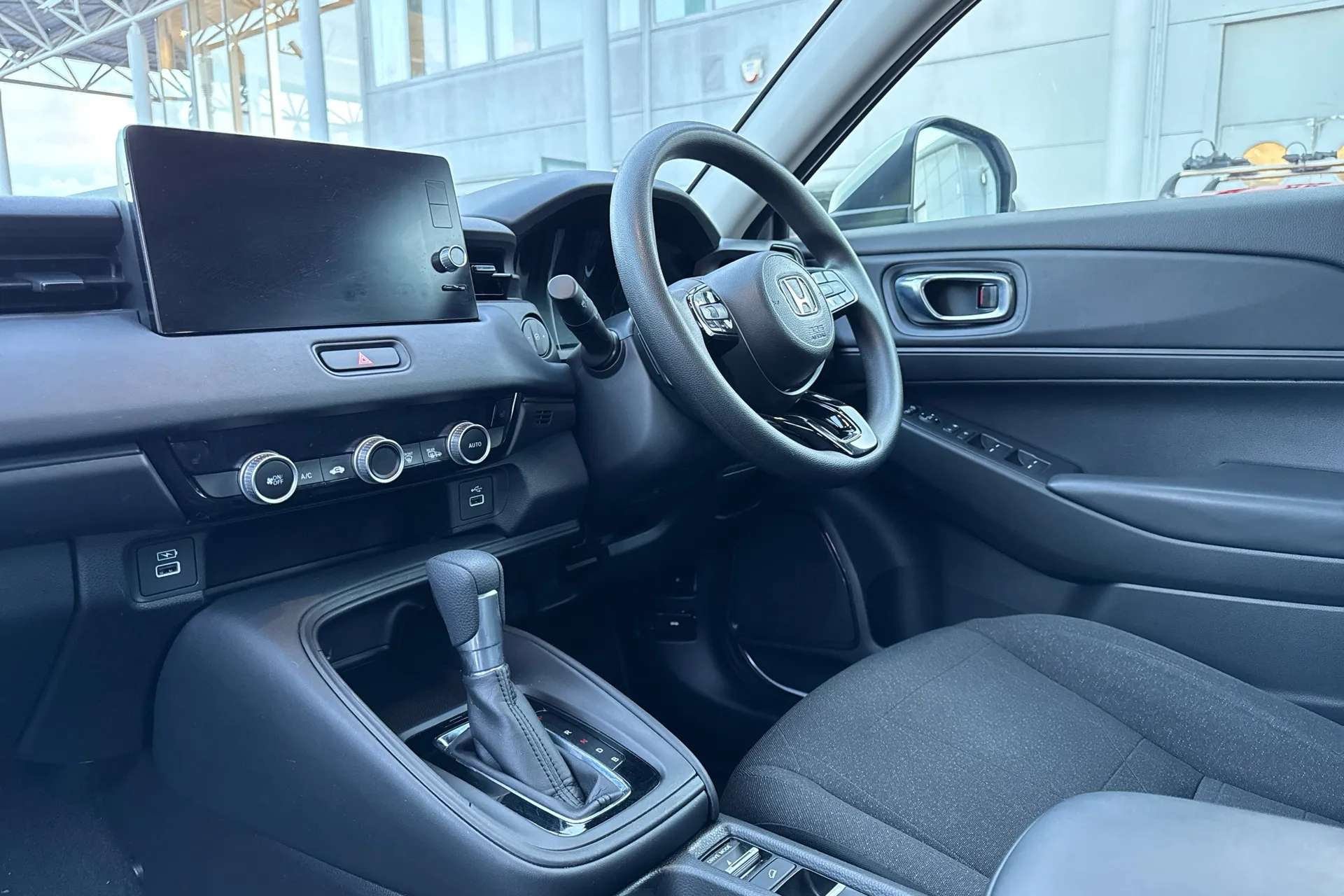 A 2023 HONDA HR-V 1.5 eHEV Elegance 5dr CVT A 2023 HONDA HR-V 1.5 eHEV Elegance 5dr CVT