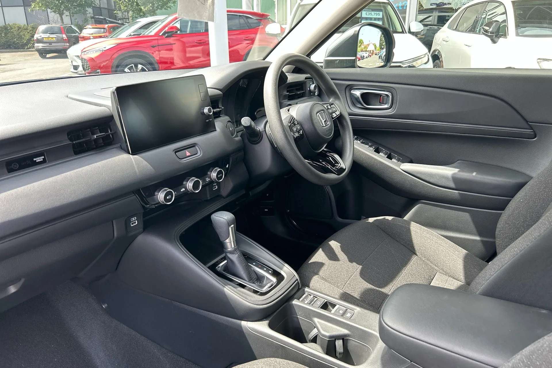 A 2023 HONDA HR-V 1.5 eHEV Elegance 5dr CVT A 2023 HONDA HR-V 1.5 eHEV Elegance 5dr CVT
