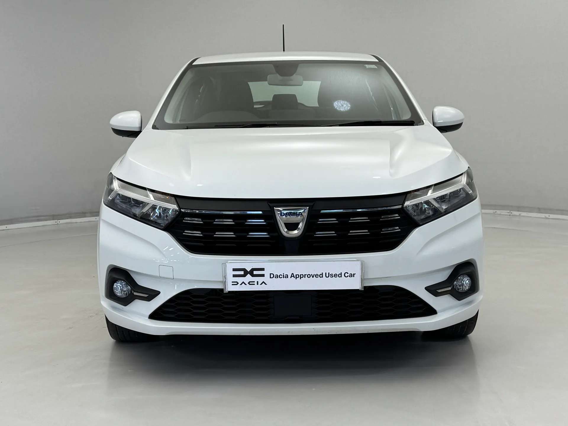 A 2022 DACIA SANDERO 1.0 TCe Bi-Fuel Comfort 5dr A 2022 DACIA SANDERO 1.0 TCe Bi-Fuel Comfort 5dr