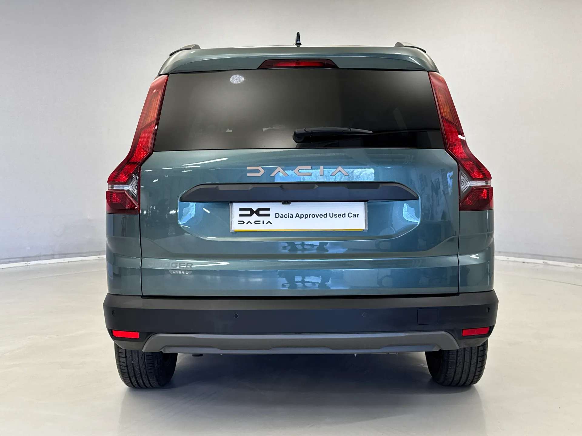 A 2024 DACIA JOGGER 1.6 HEV Extreme 5dr Auto A 2024 DACIA JOGGER 1.6 HEV Extreme 5dr Auto