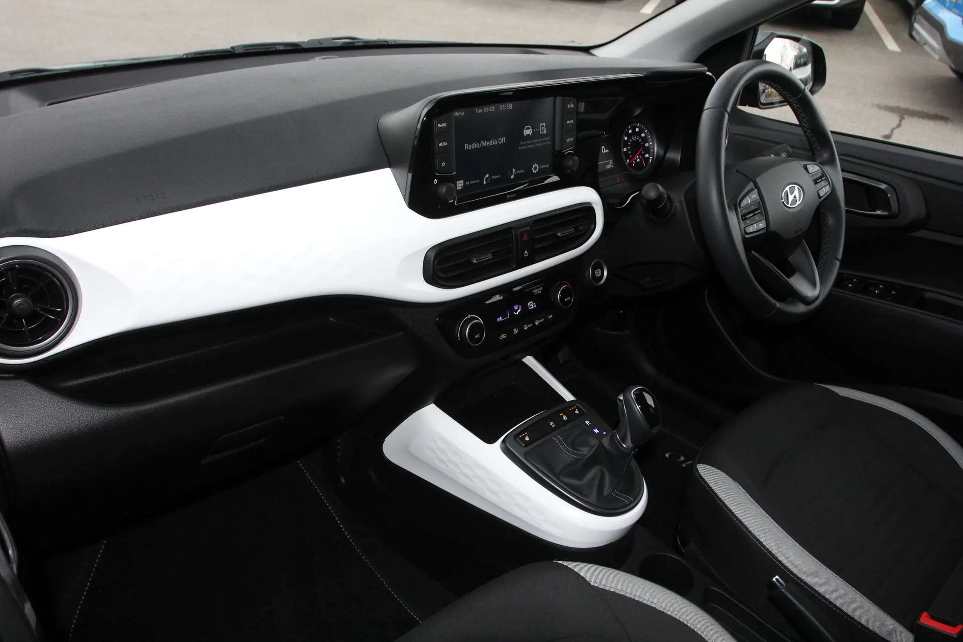 2023 HYUNDAI I10 2023 HYUNDAI I10