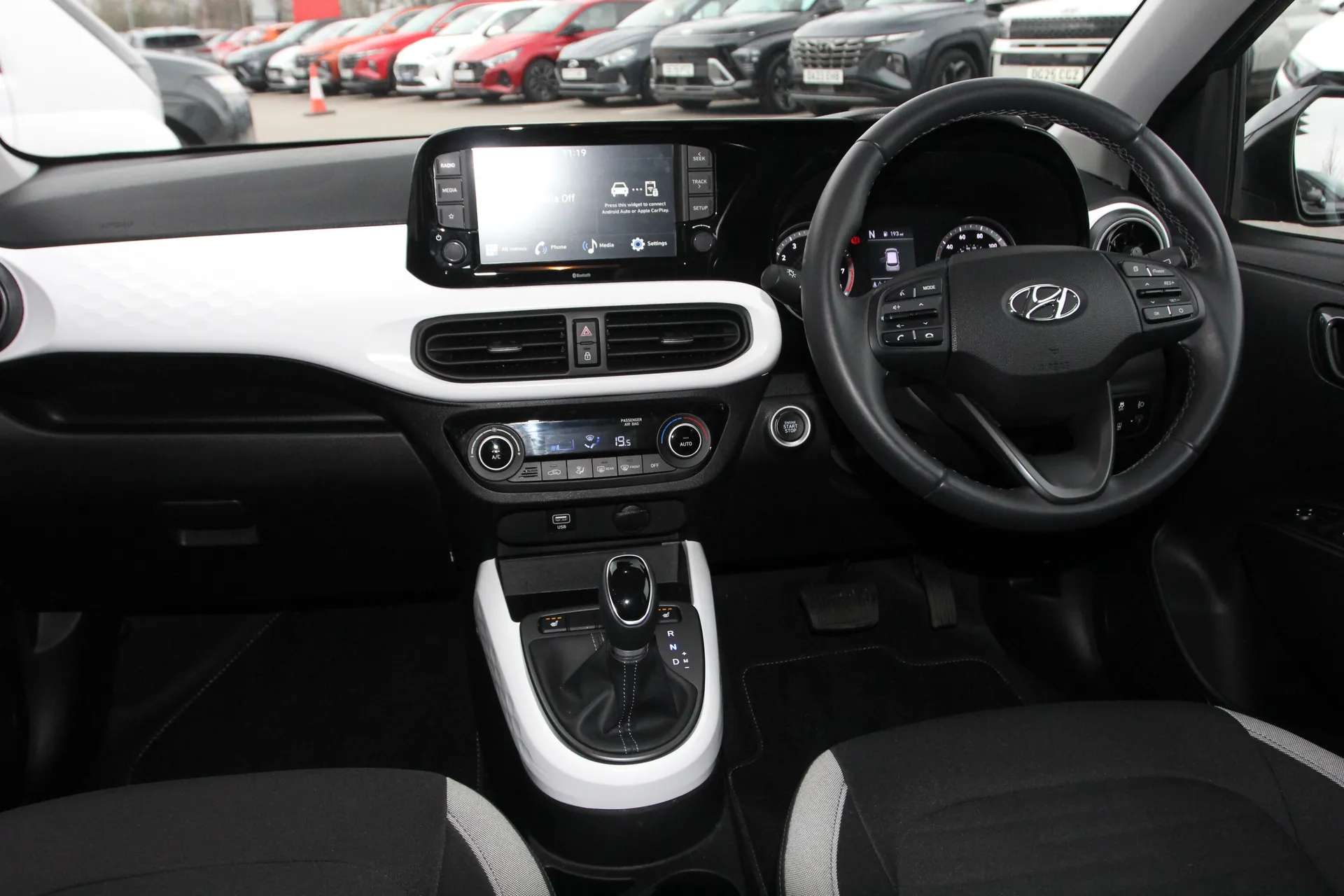 2023 HYUNDAI I10 2023 HYUNDAI I10