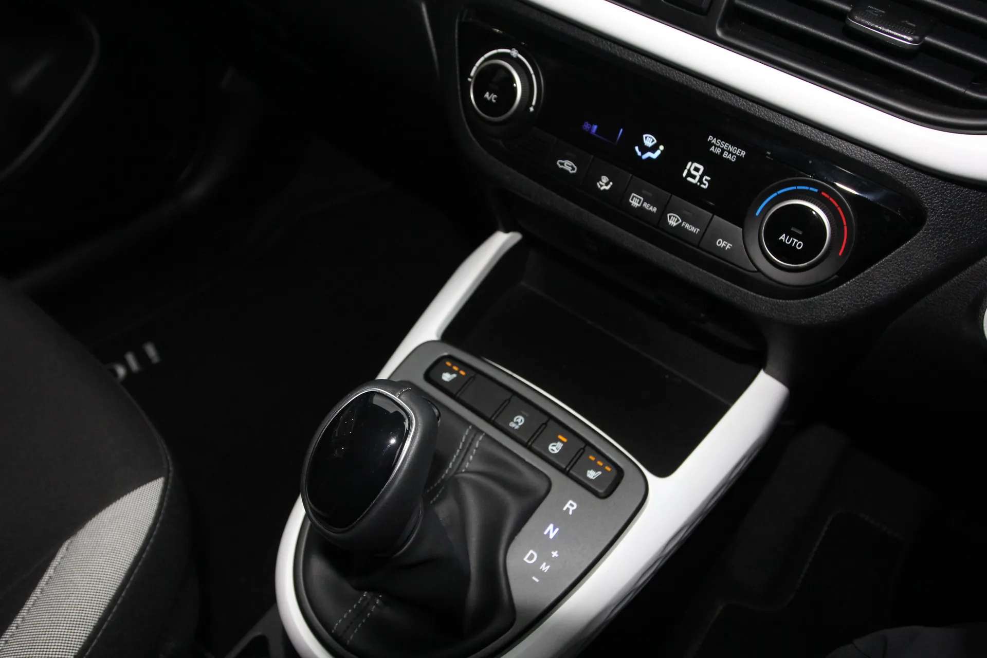 2023 HYUNDAI I10 2023 HYUNDAI I10