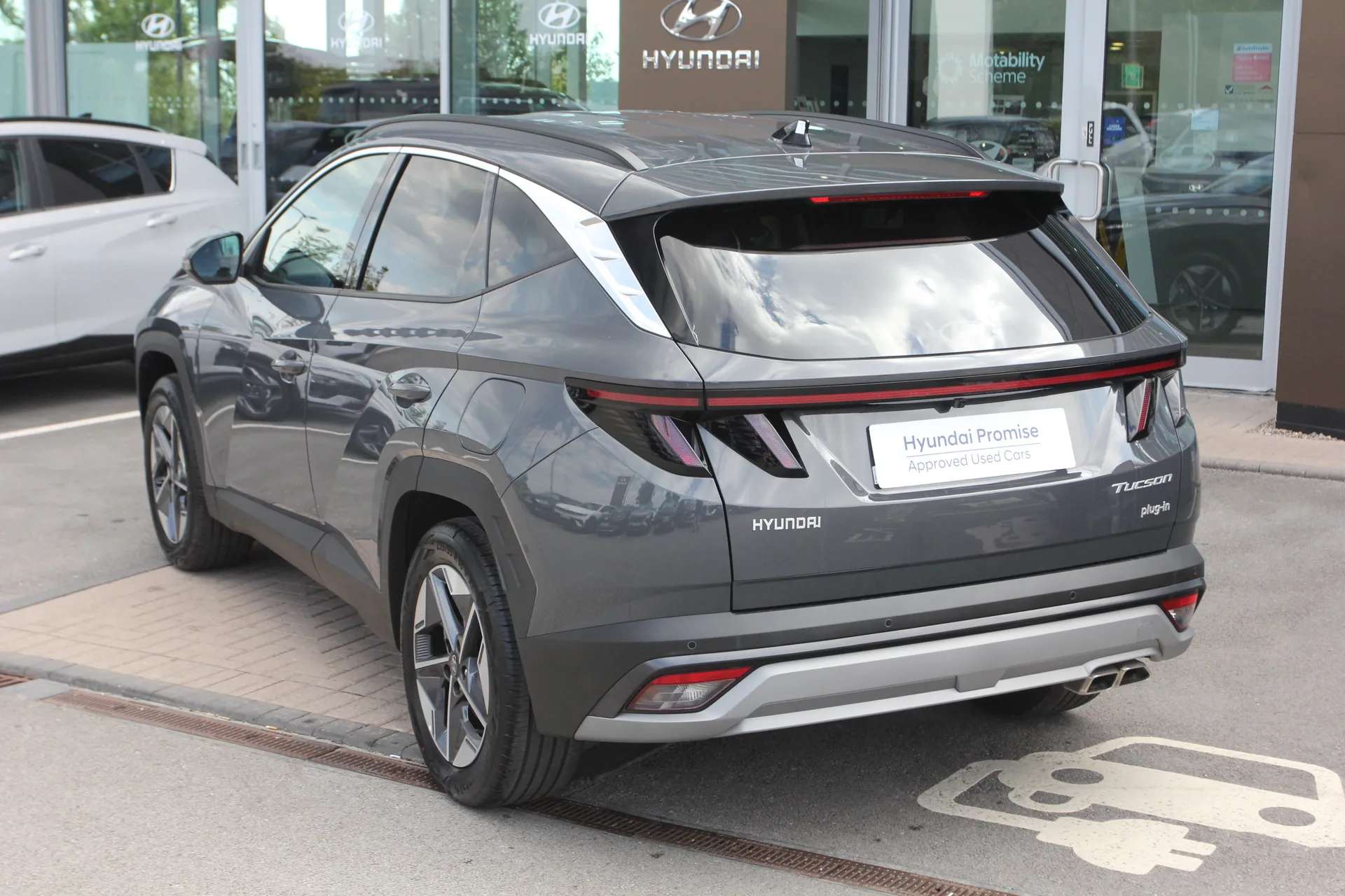 A 2026 HYUNDAI TUCSON 1.6T Plug-in Hybrid Premium 5dr Auto A 2026 HYUNDAI TUCSON 1.6T Plug-in Hybrid Premium 5dr Auto