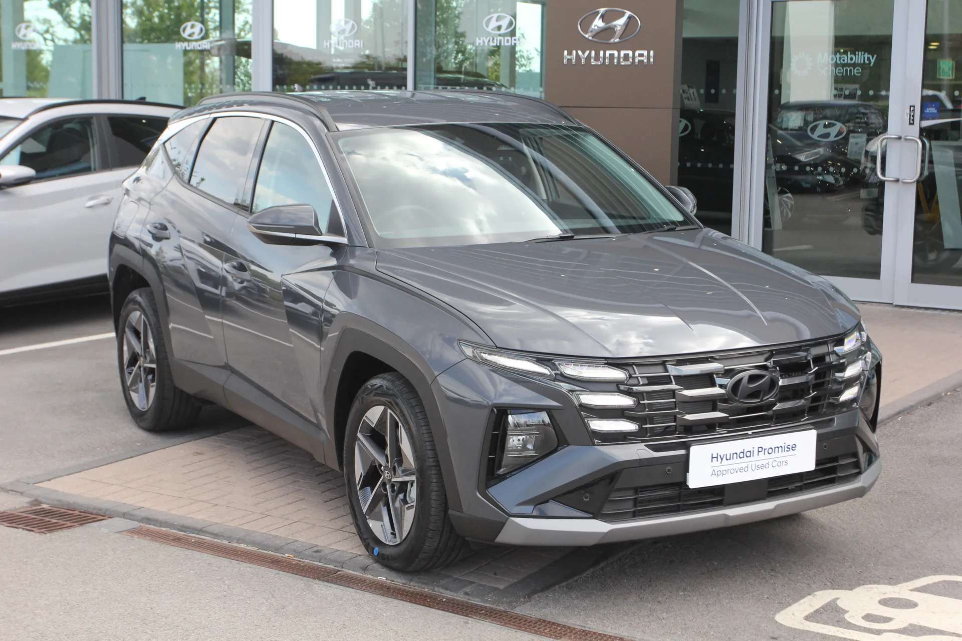 A 2026 HYUNDAI TUCSON 1.6T Plug-in Hybrid Premium 5dr Auto A 2026 HYUNDAI TUCSON 1.6T Plug-in Hybrid Premium 5dr Auto