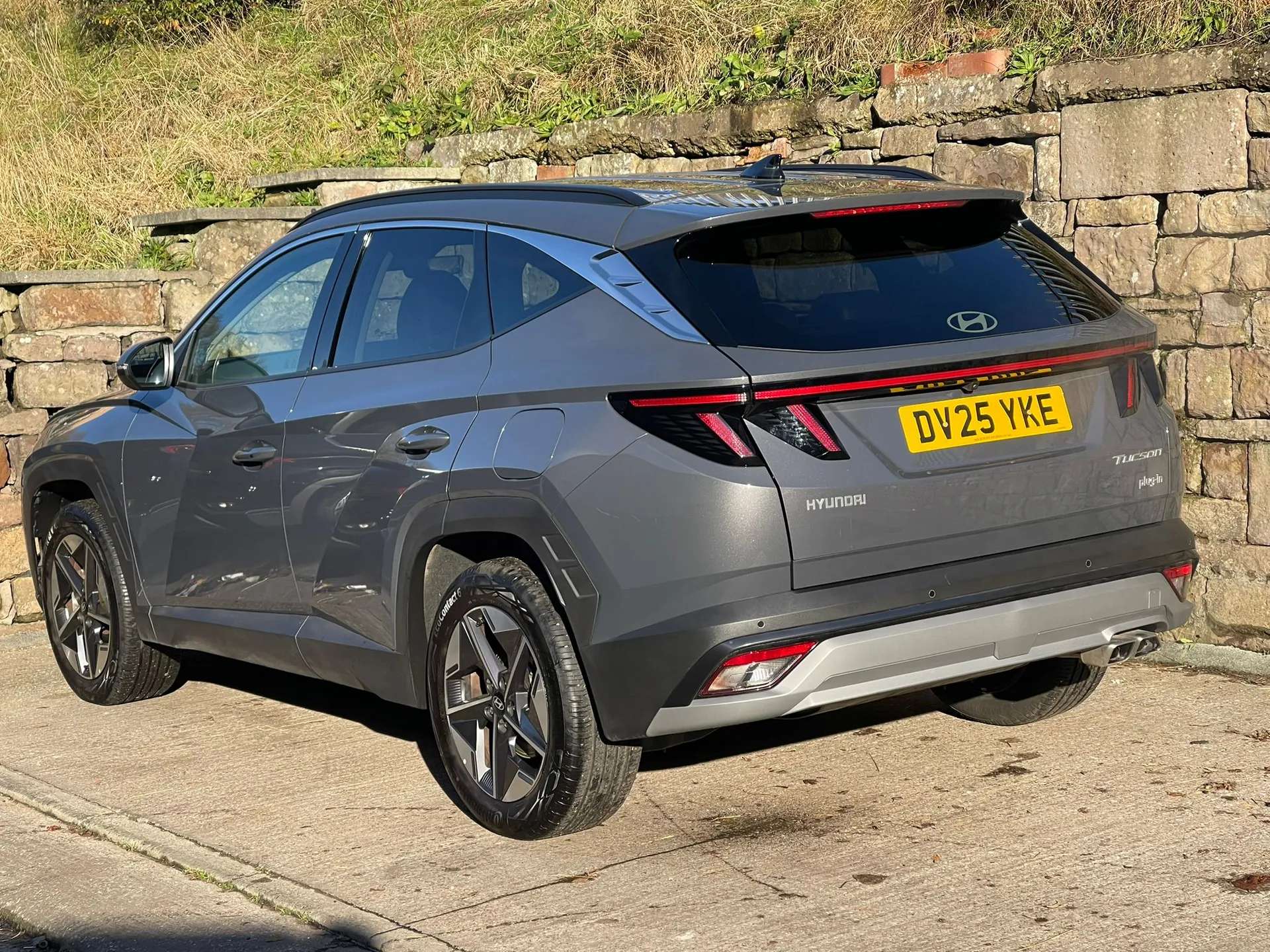 A 2025 HYUNDAI TUCSON 1.6T Plug-in Hybrid Premium 5dr Auto âNAVâCAMERAâPOWER TAILGATEâ A 2025 HYUNDAI TUCSON 1.6T Plug-in Hybrid Premium 5dr Auto âNAVâCAMERAâPOWER TAILGATEâ