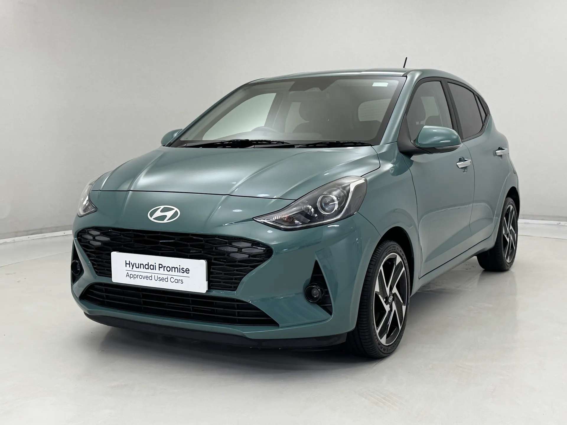 A 2024 HYUNDAI I10 1.2 Premium 5dr Auto A 2024 HYUNDAI I10 1.2 Premium 5dr Auto
