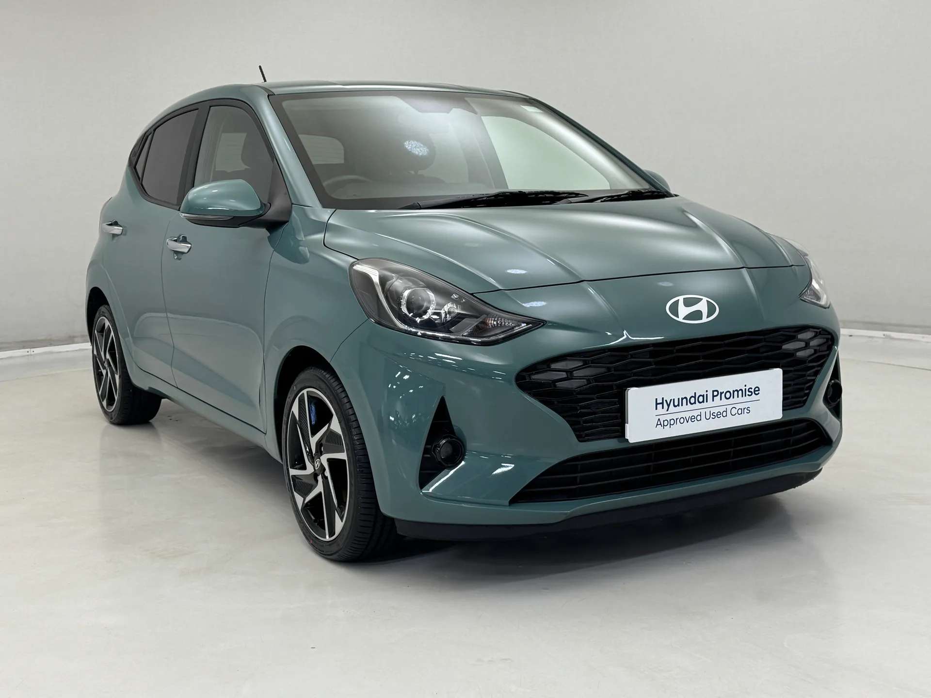 A 2024 HYUNDAI I10 1.2 Premium 5dr Auto A 2024 HYUNDAI I10 1.2 Premium 5dr Auto