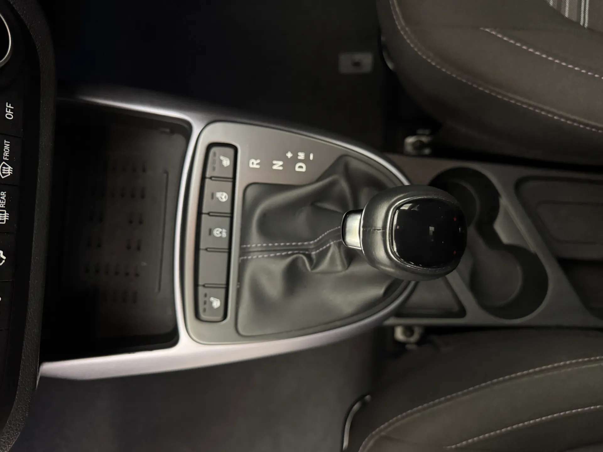 2024 HYUNDAI I10 2024 HYUNDAI I10