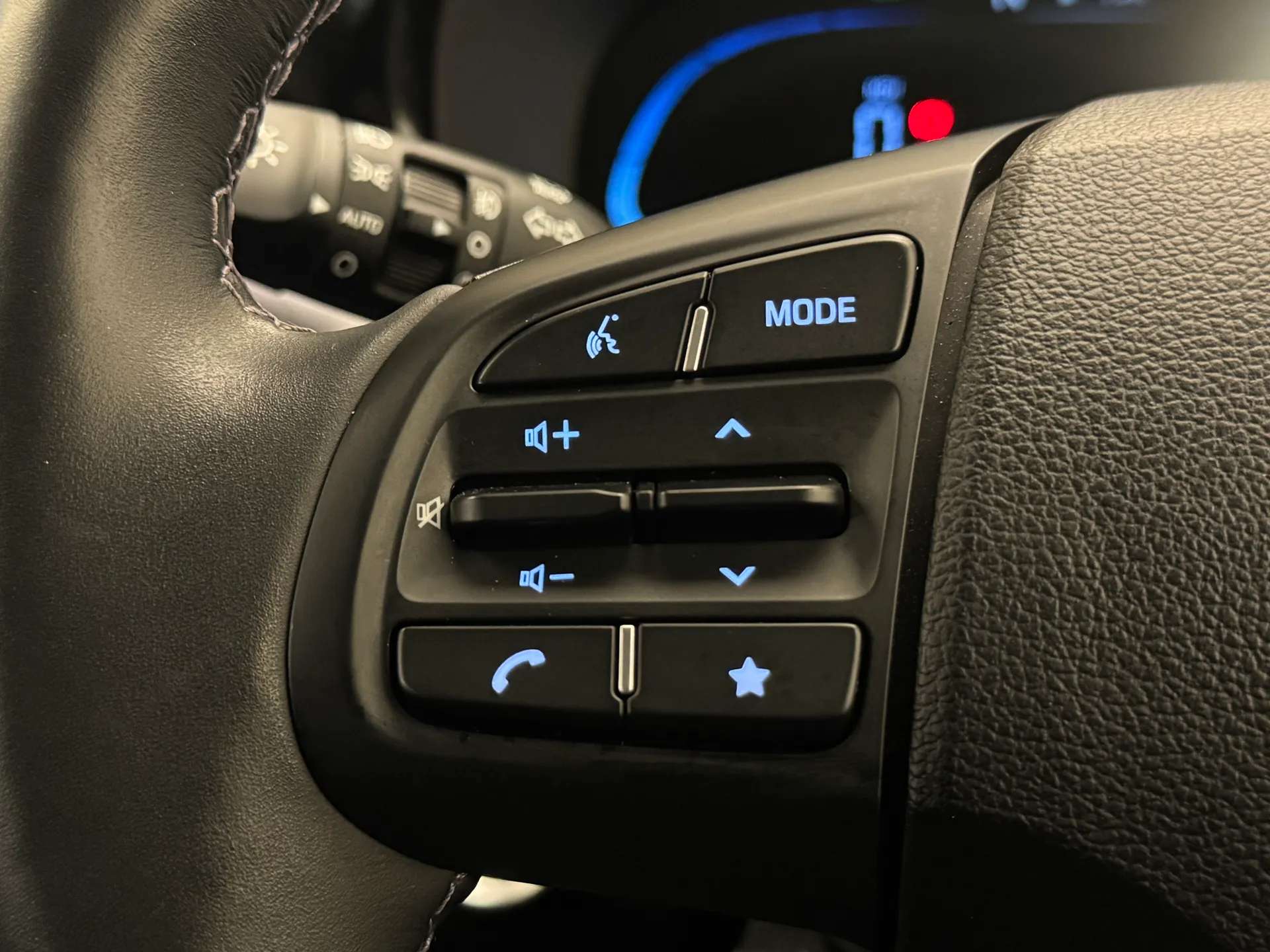 2024 HYUNDAI I10 2024 HYUNDAI I10