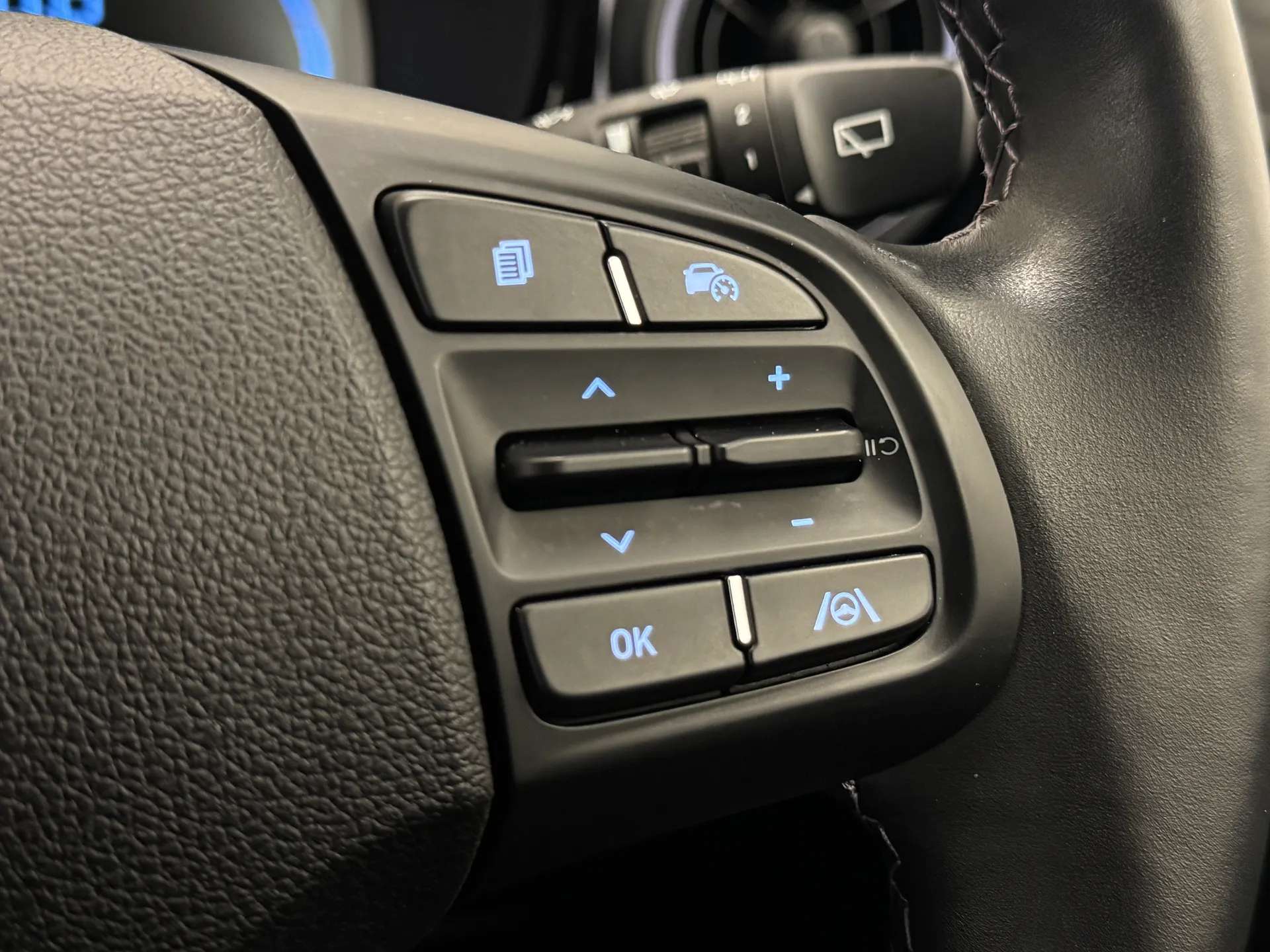 2024 HYUNDAI I10 2024 HYUNDAI I10