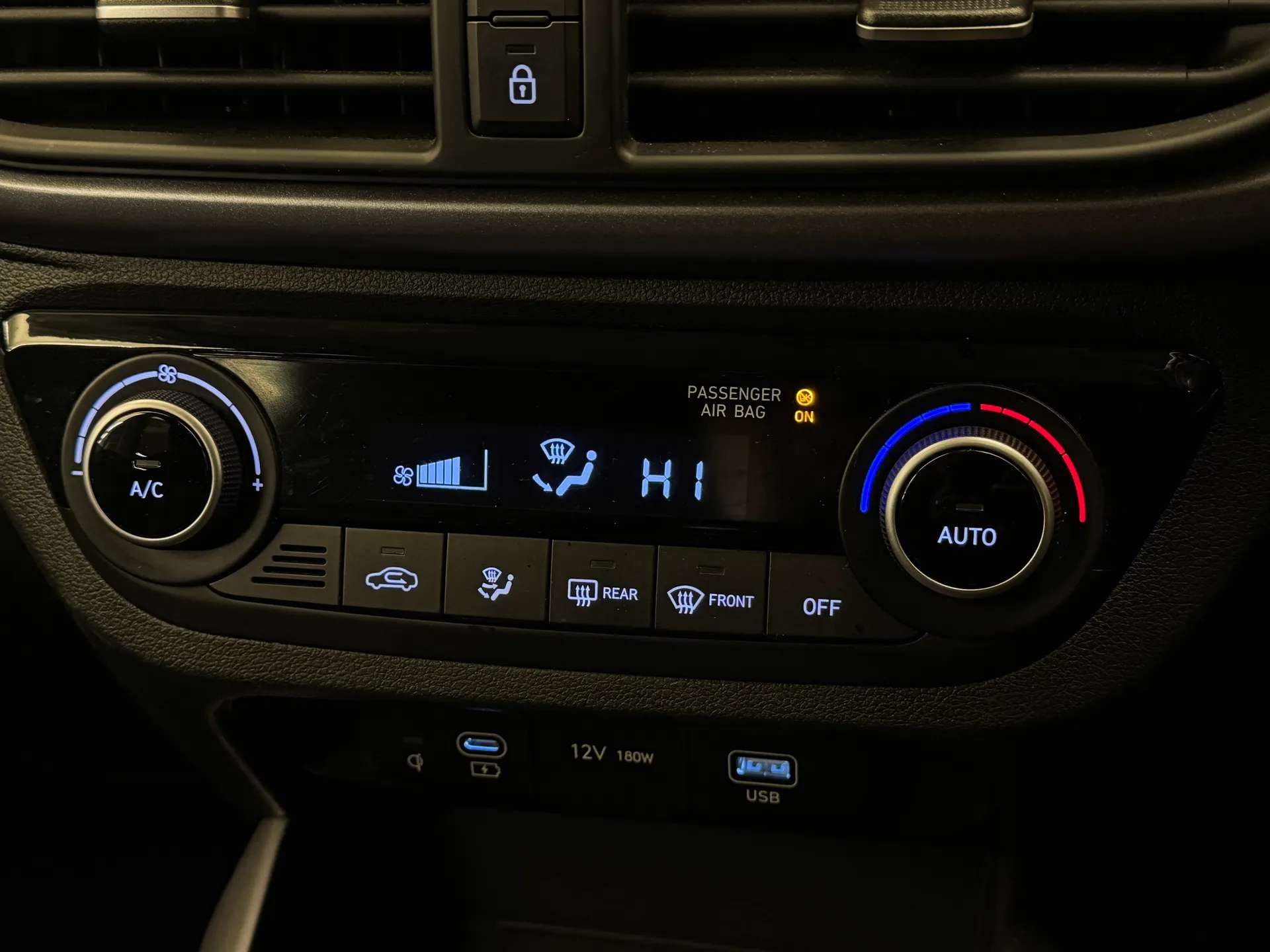 2024 HYUNDAI I10 2024 HYUNDAI I10