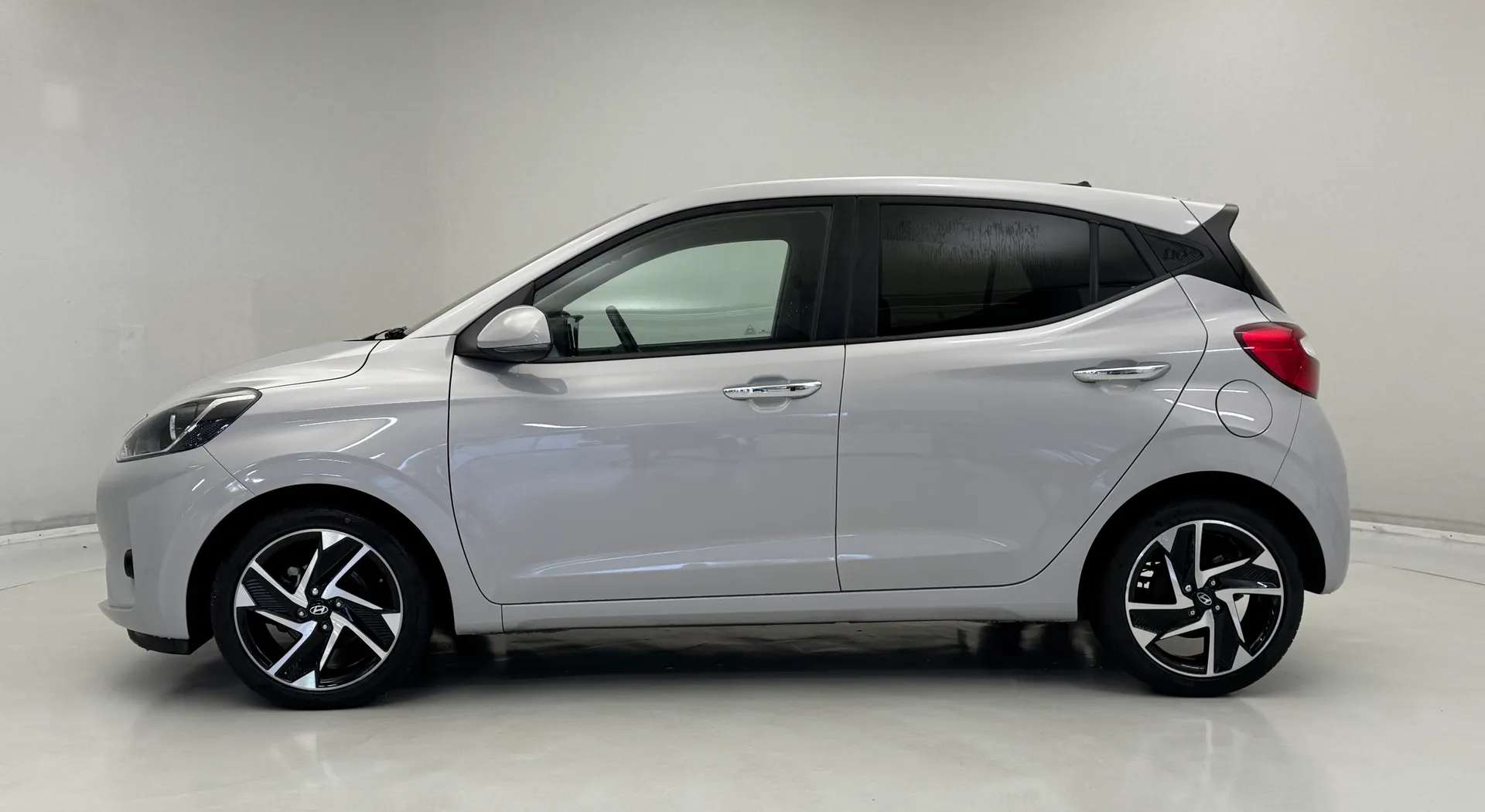 2024 HYUNDAI I10 2024 HYUNDAI I10