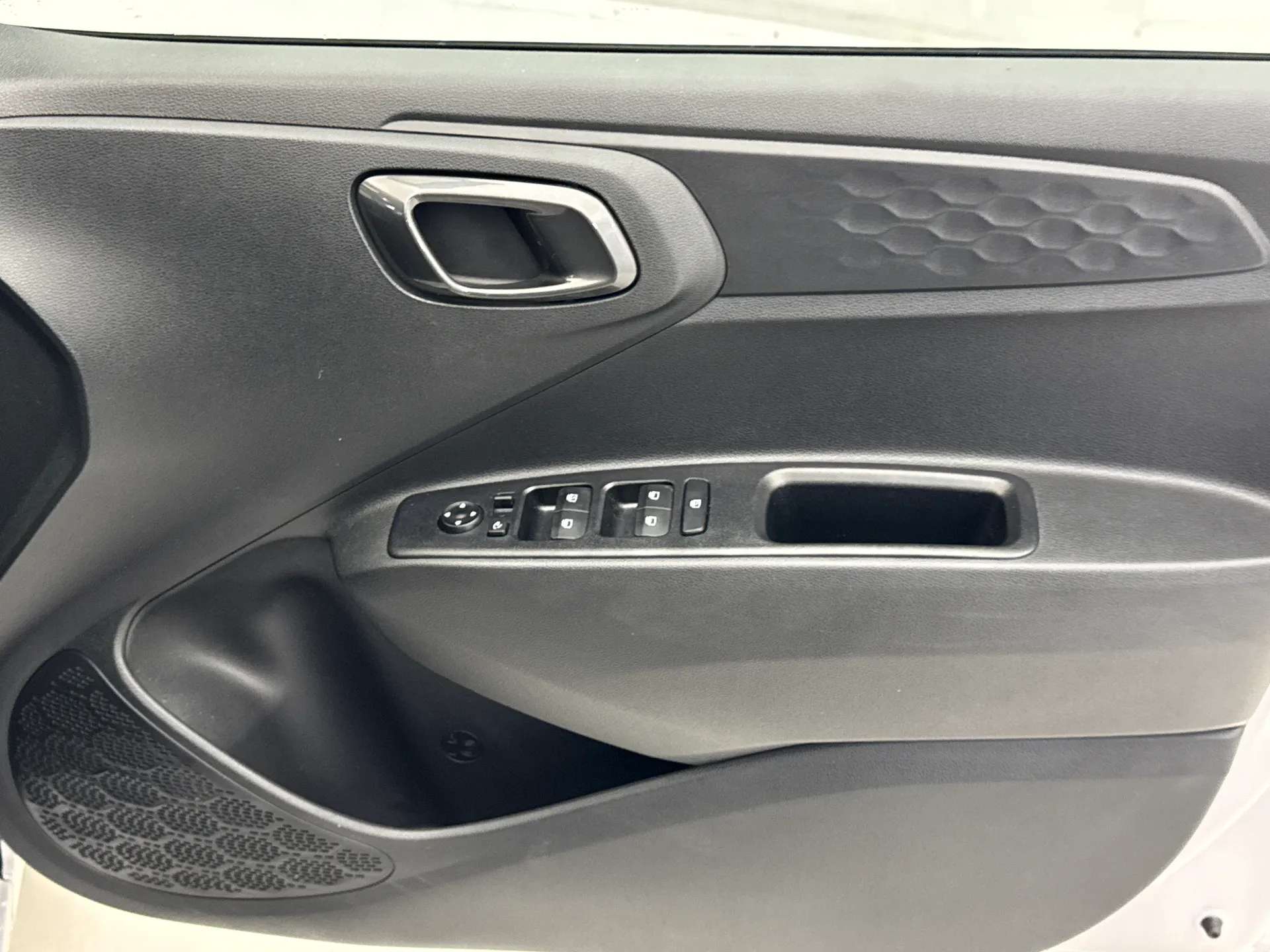 2024 HYUNDAI I10 2024 HYUNDAI I10