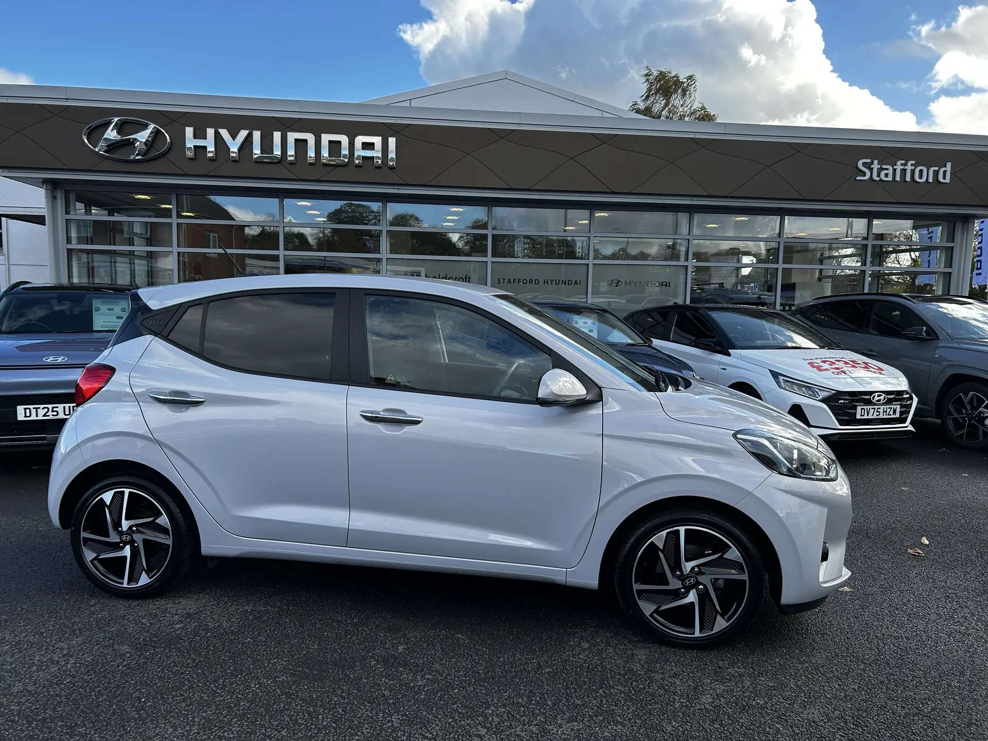 2024 HYUNDAI I10 2024 HYUNDAI I10