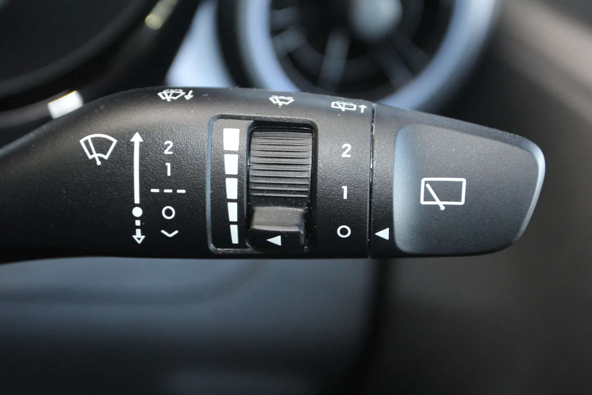 2024 HYUNDAI I10 2024 HYUNDAI I10